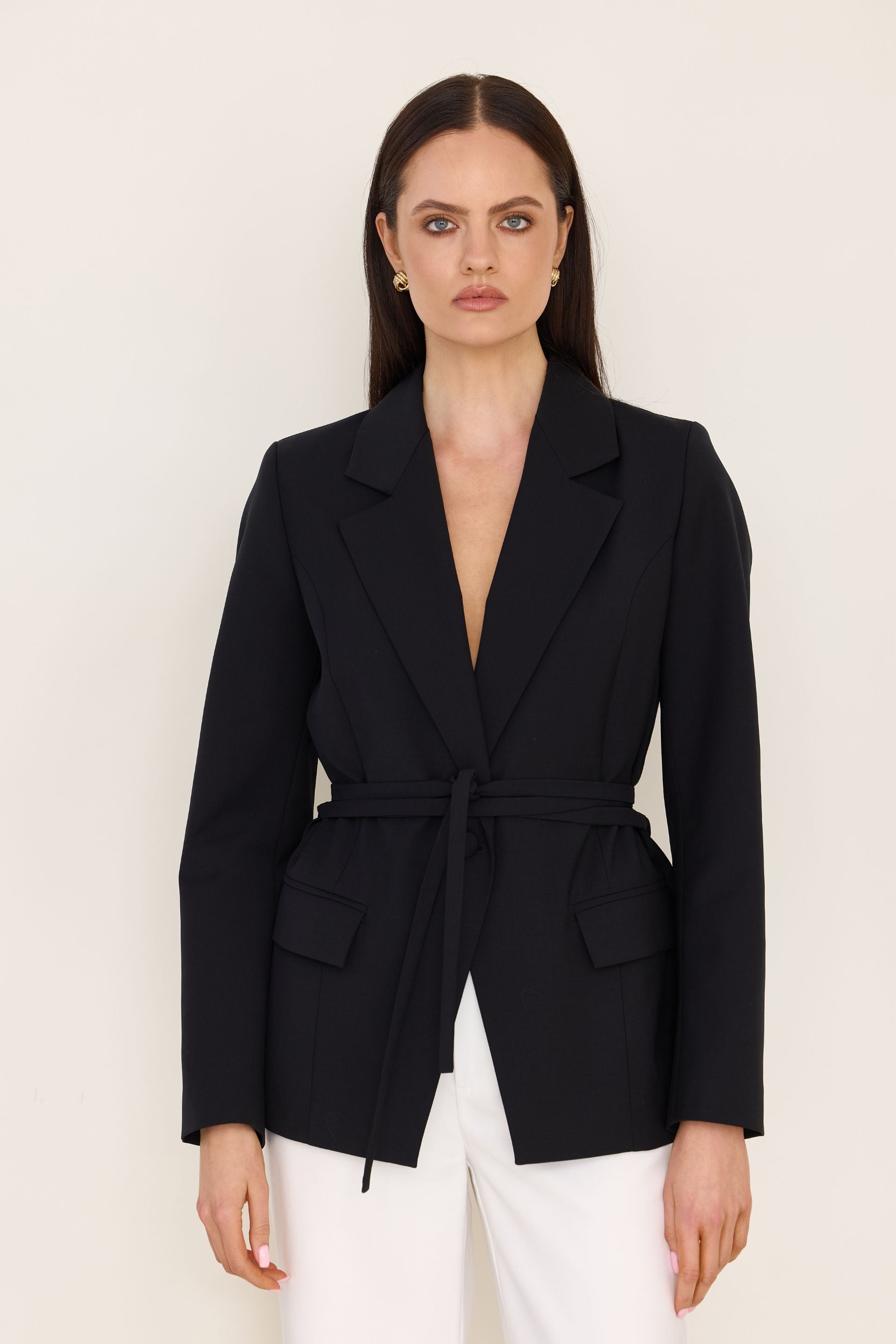 Wool jacket with an additional belt