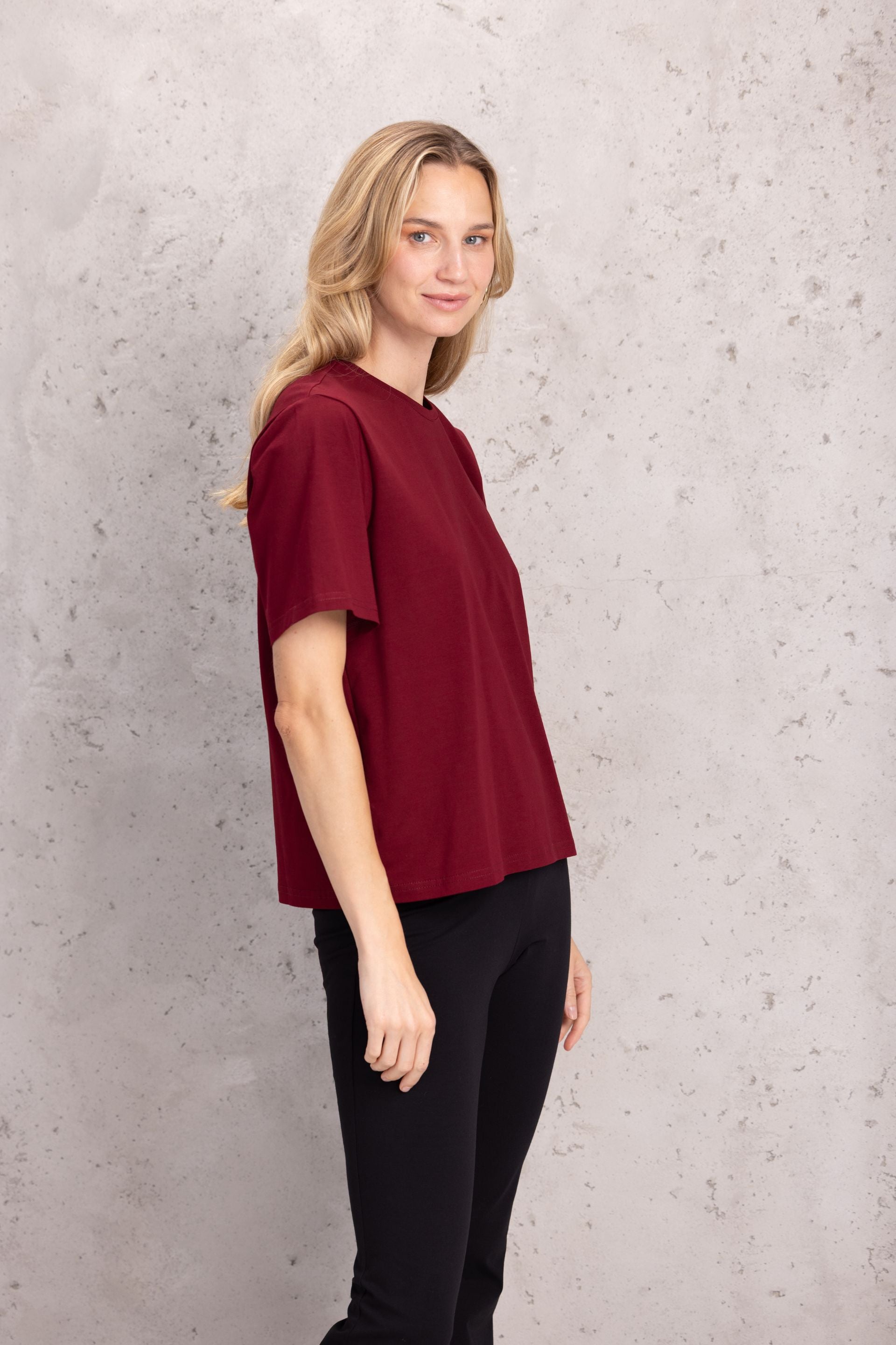 Basic boxy t-shirt in burgundy