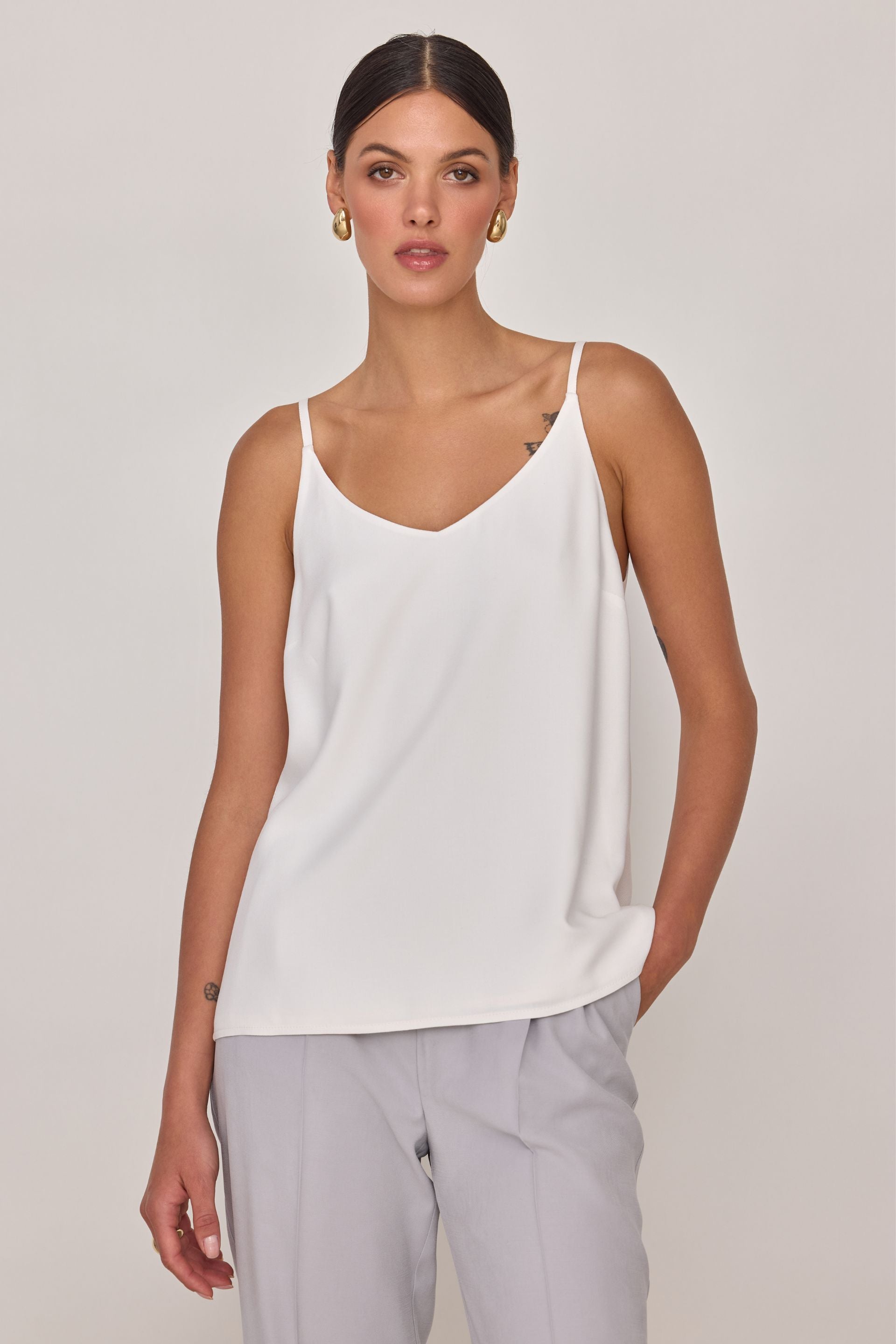 Top na ramiączkach z wiskozy śmietankowa biel