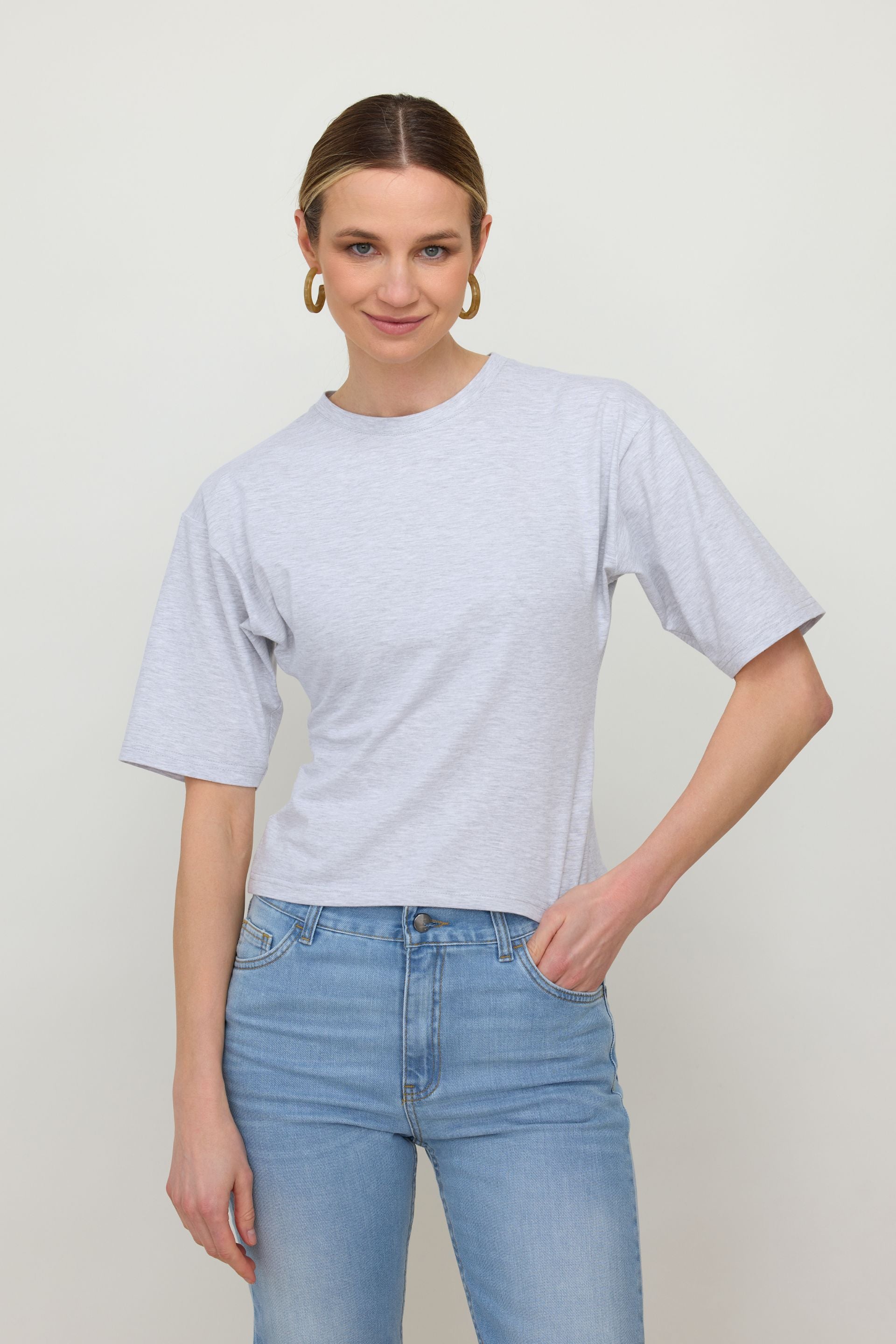 White fitted T-shirt