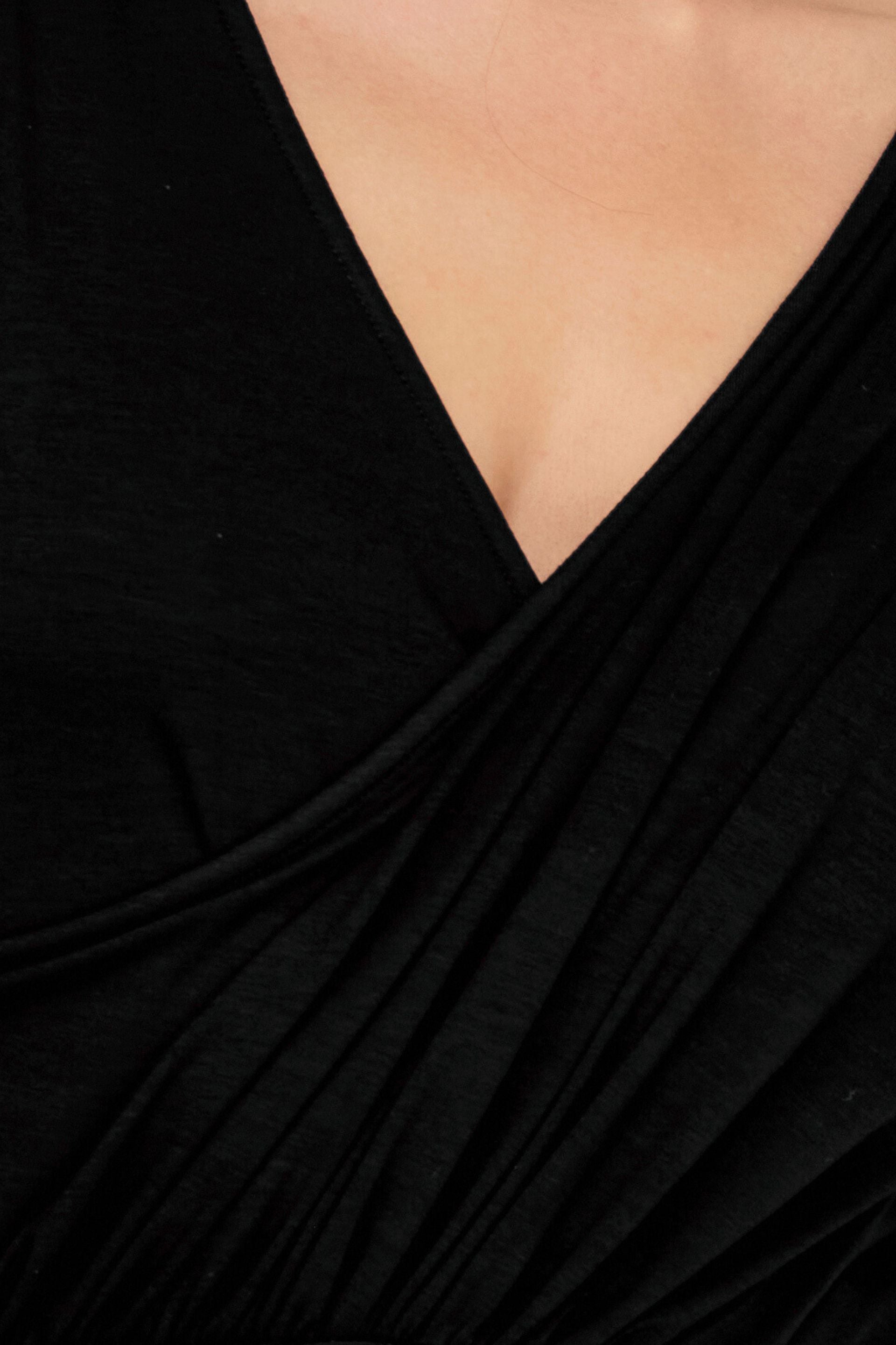 Body z poduszkami i drapowaniem czarny