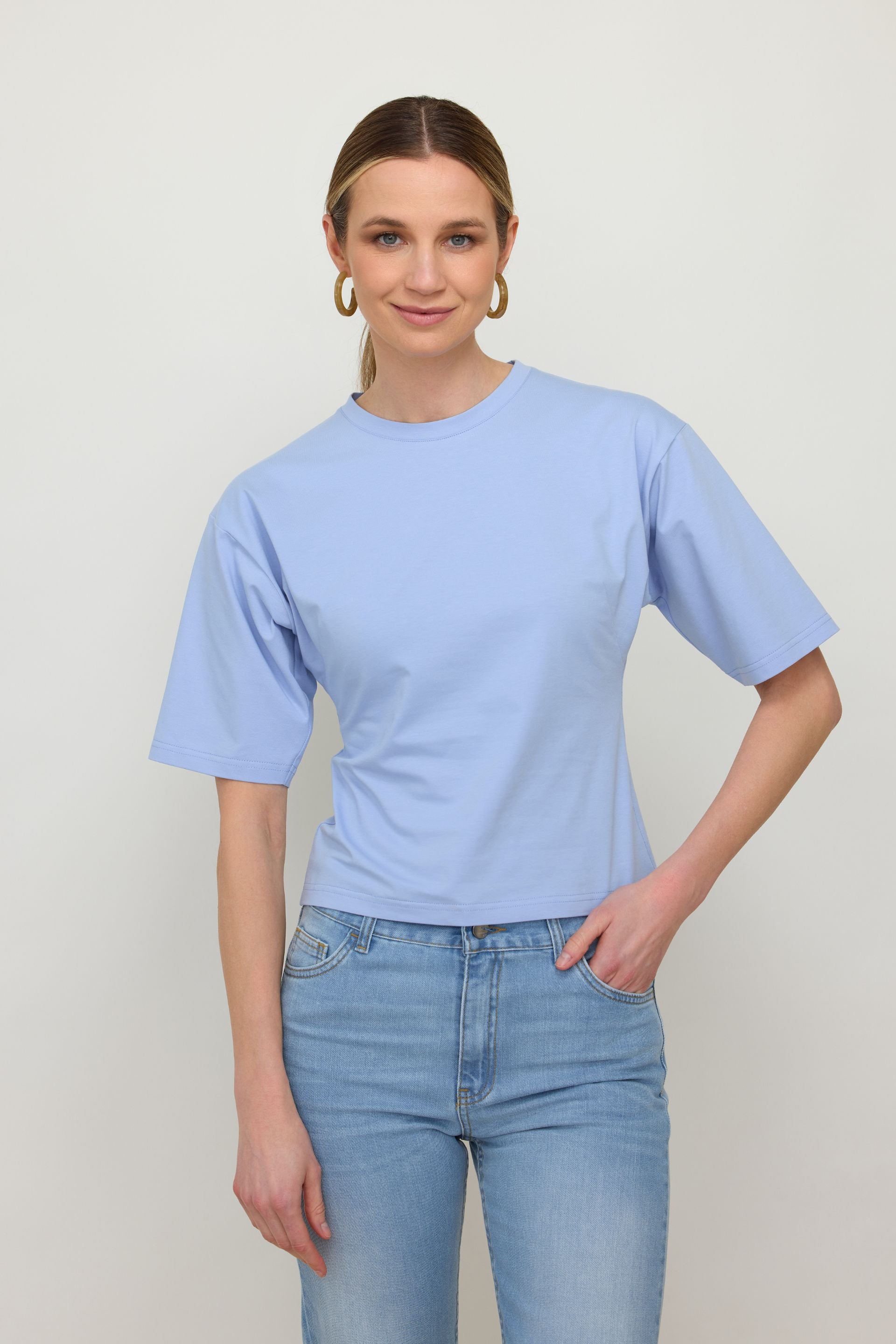 White fitted T-shirt