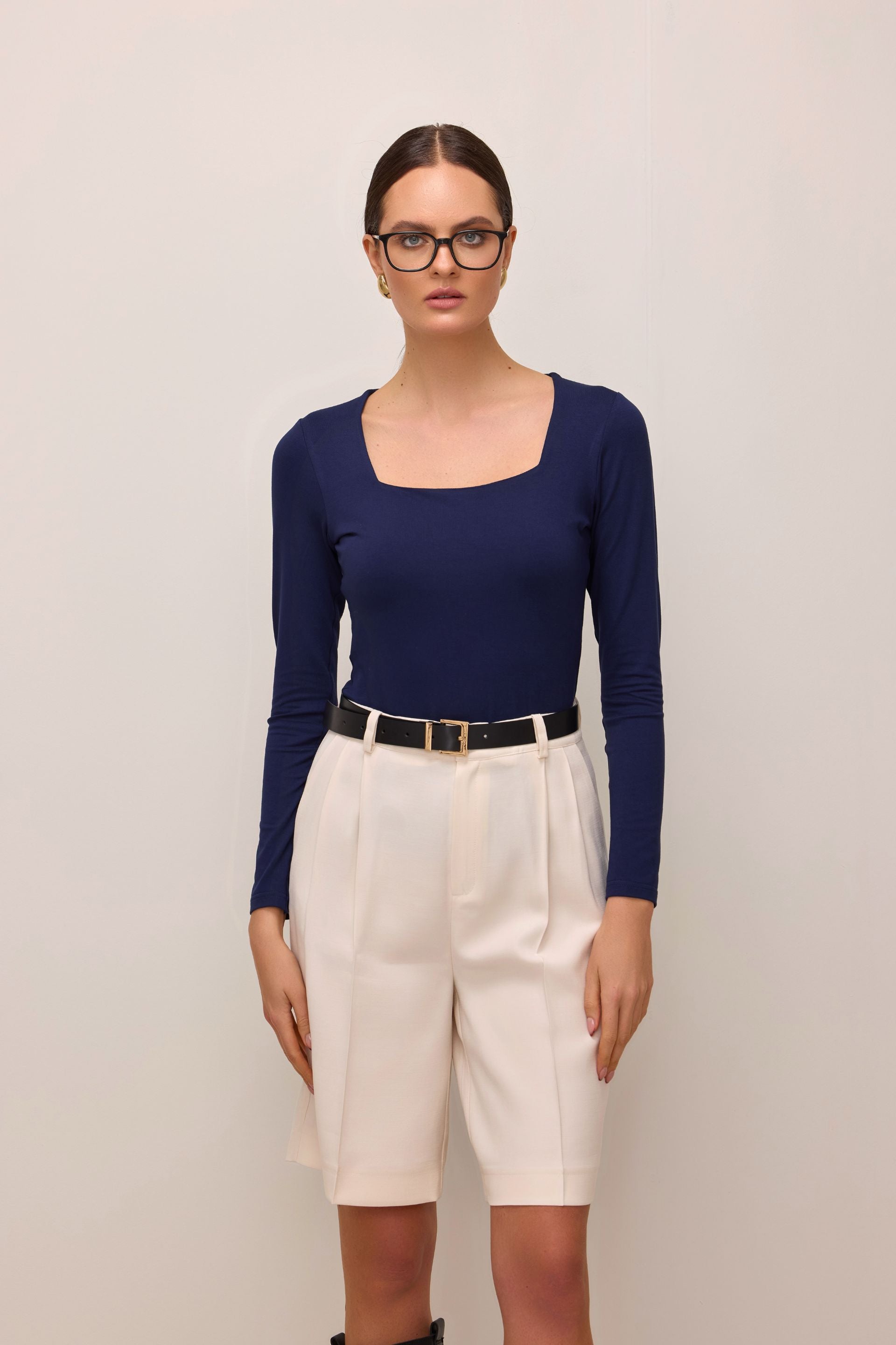 Bluzka z kwadratowym dekoltem granatowa