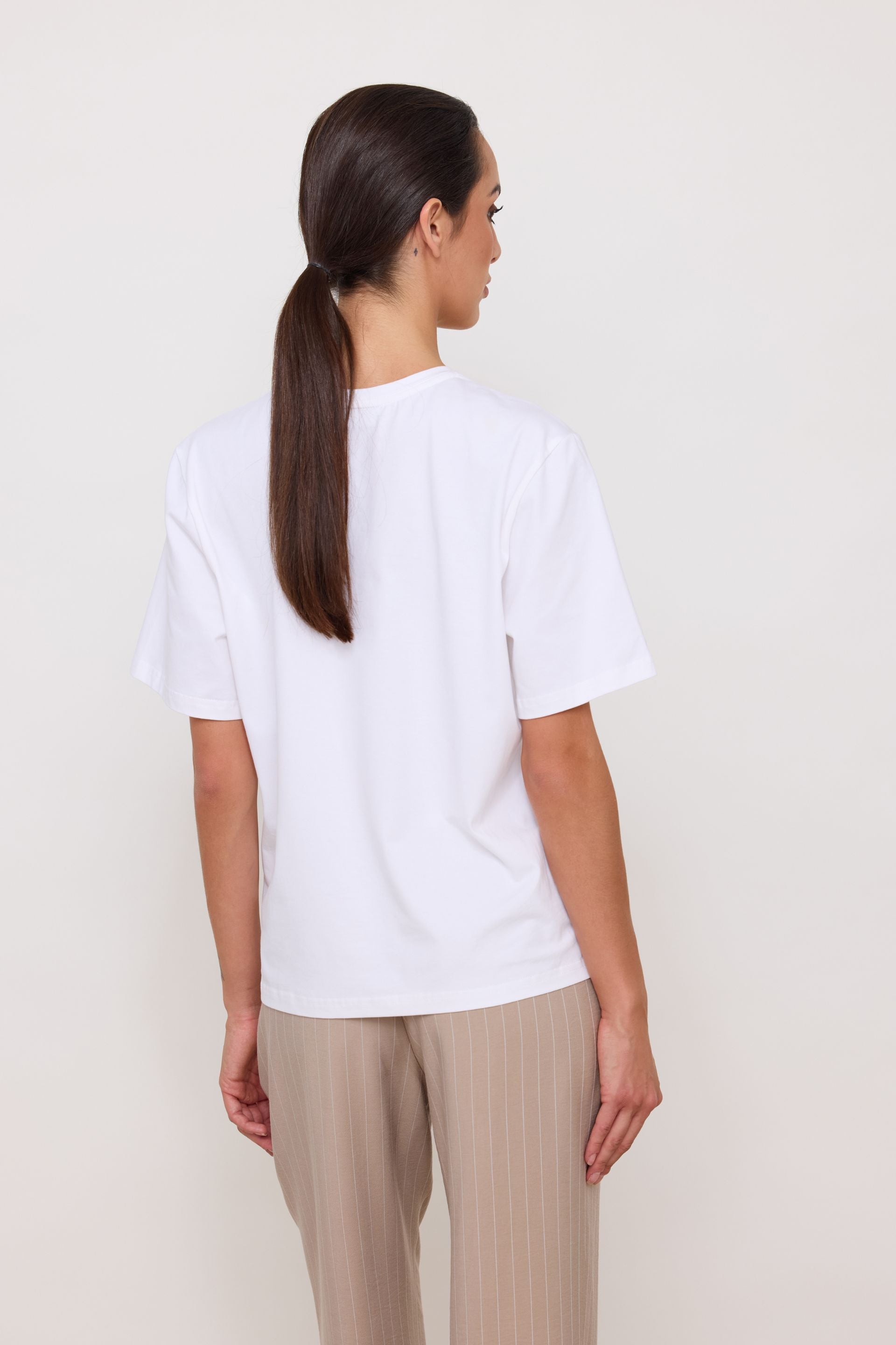 T-shirt basic o pudełkowym kroju biały