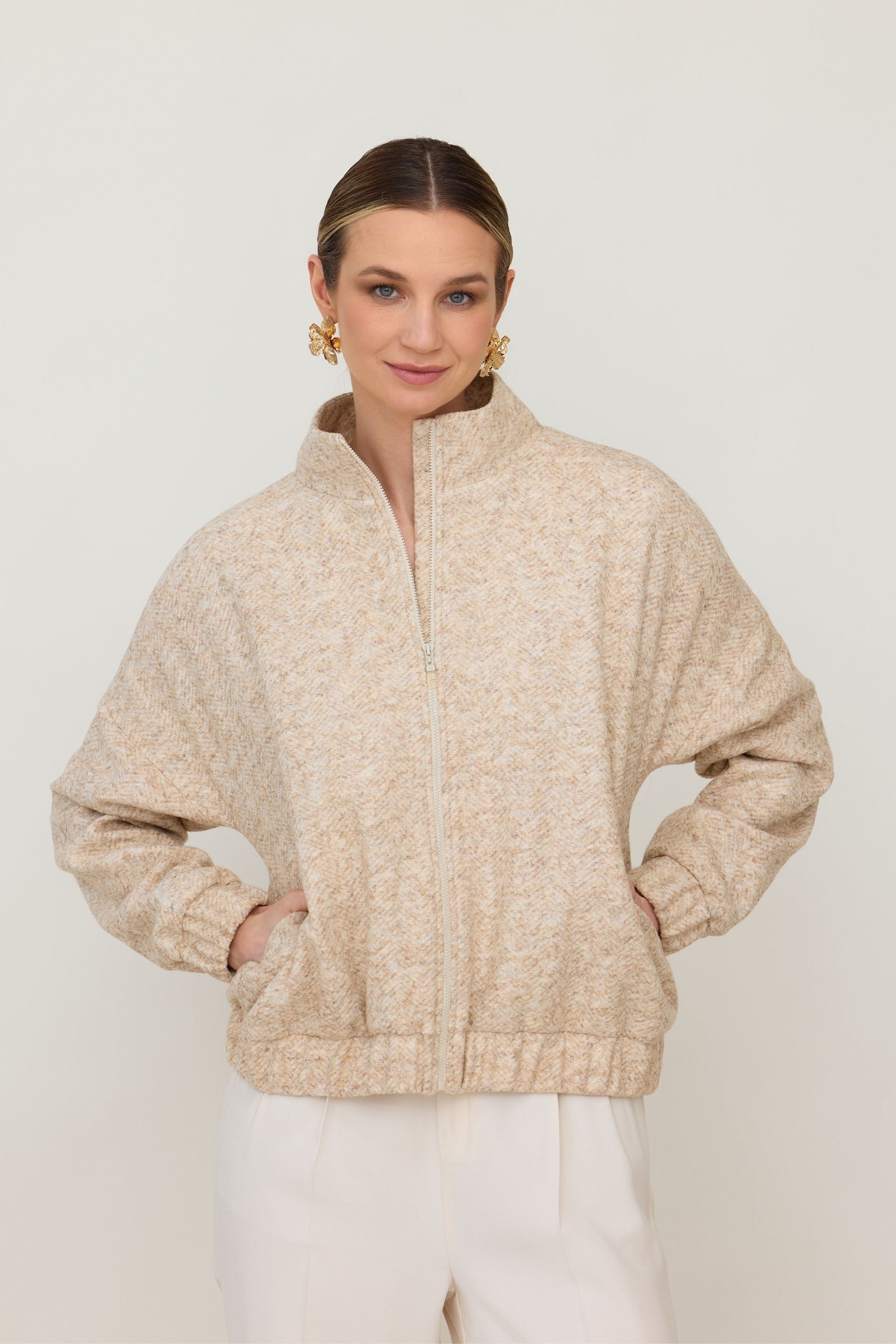 Kurtka typu bomberka w jodełkę beżowy melanż