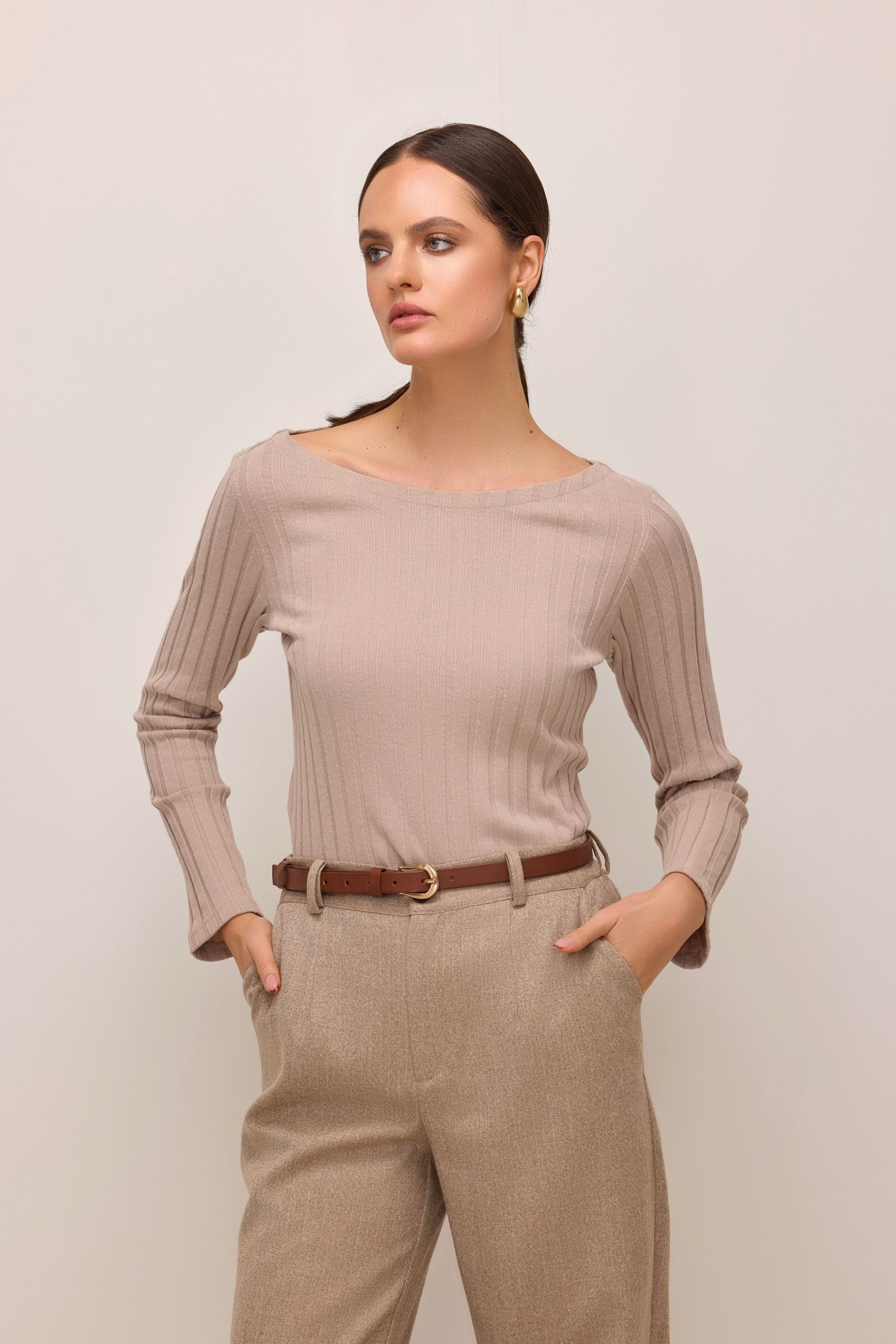 Ribbed taupe cotton sweater