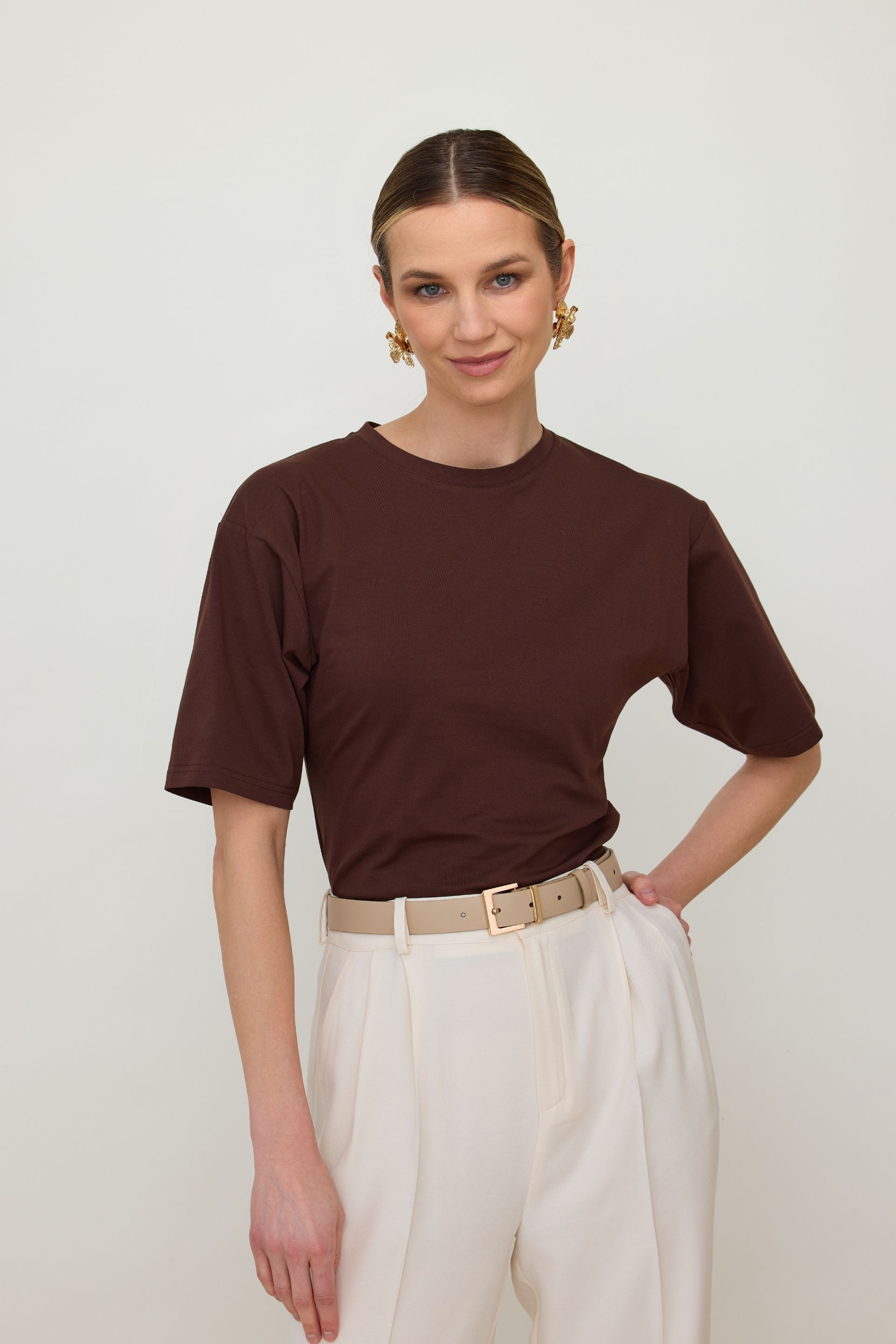 White fitted T-shirt