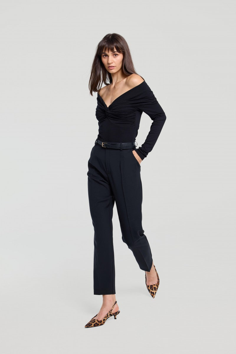 Bluzka z odkrytymi ramionami z zawinięciem i długim rękawem czarna