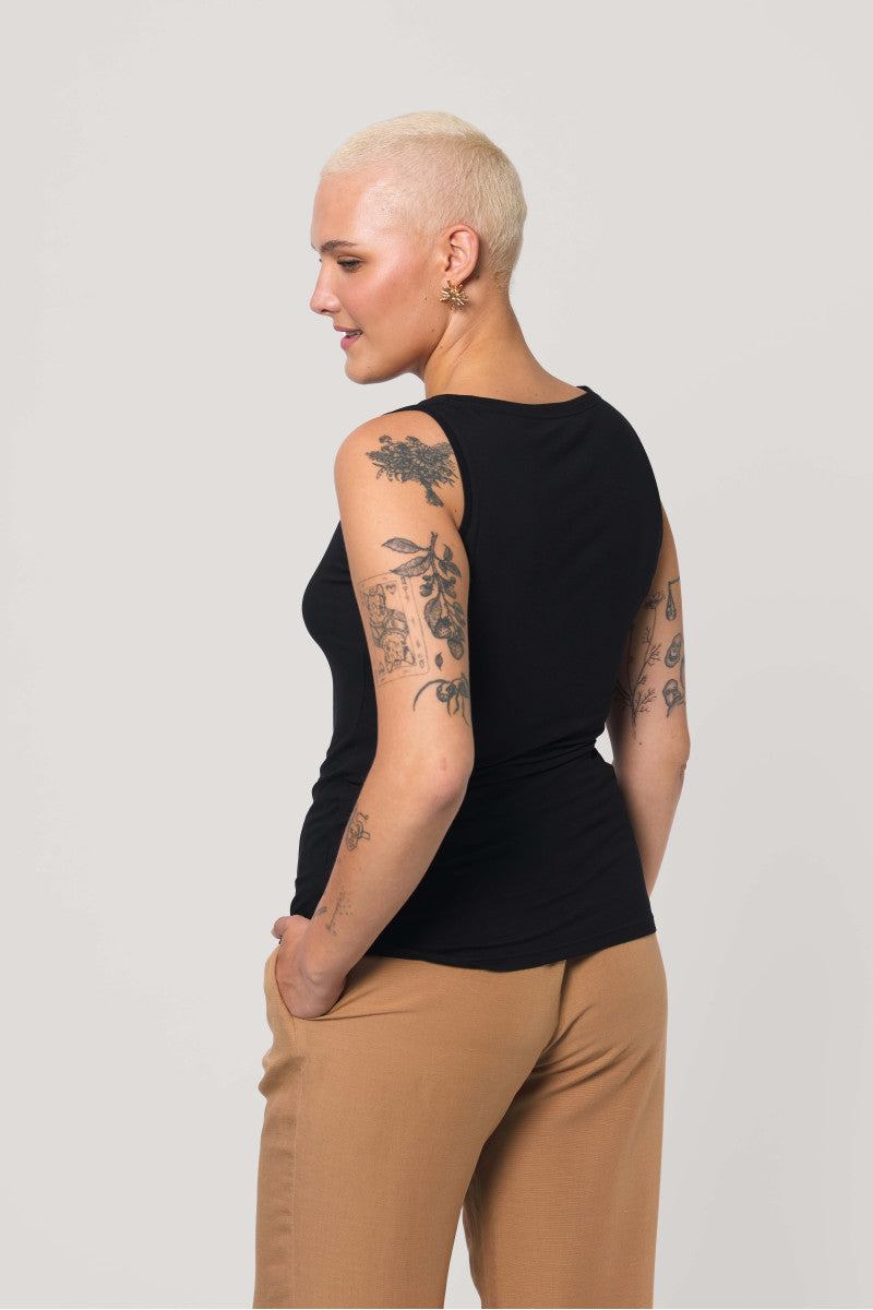 Sleeveless blouse with a boat neckline, black