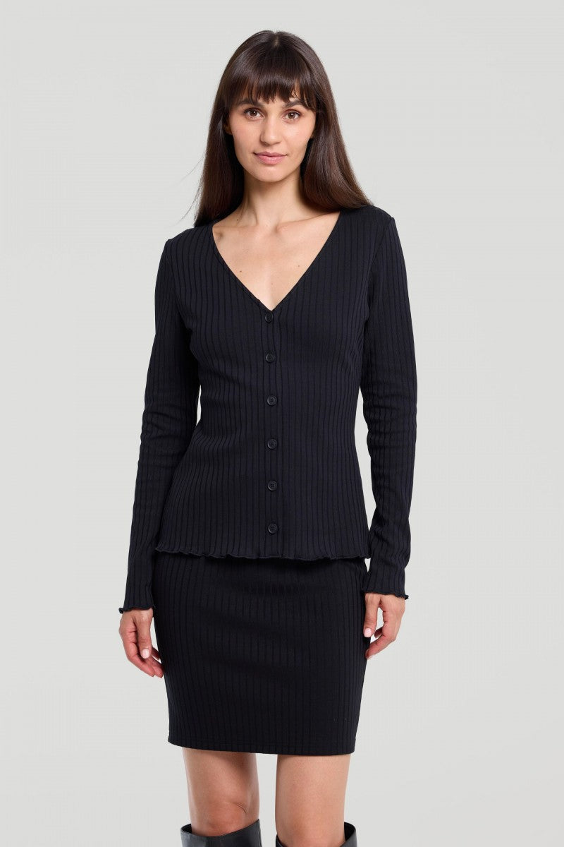 Bluzka na guziki z dekoltem v czarna