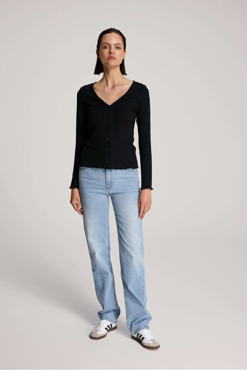 Bluzka na guziki z dekoltem v czarna