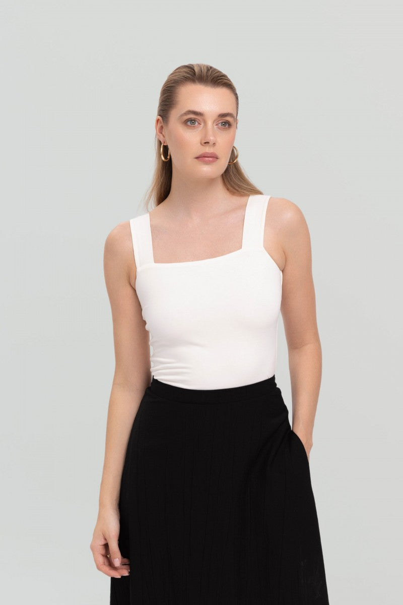 Bluzka na ramiączkach z kwadratowym dekoltem śmietankowa