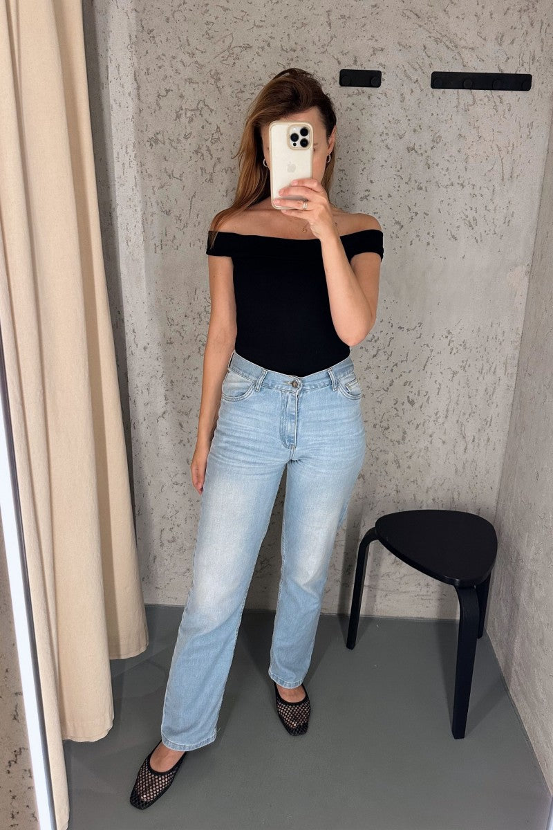 Bluzka z odkrytymi ramionami czarna