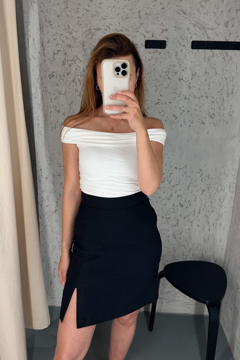 Bluzka z odkrytymi ramionami biała