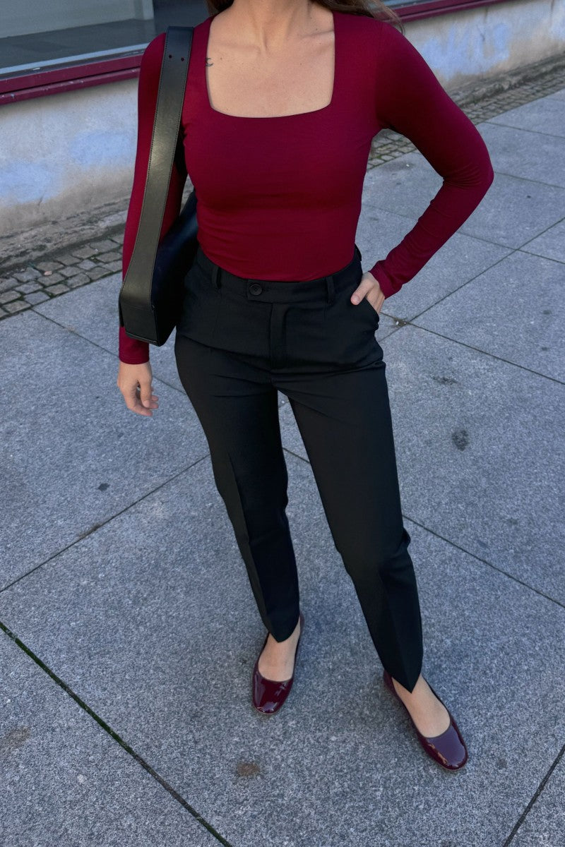 Bluzka z kwadratowym dekoltem burgund