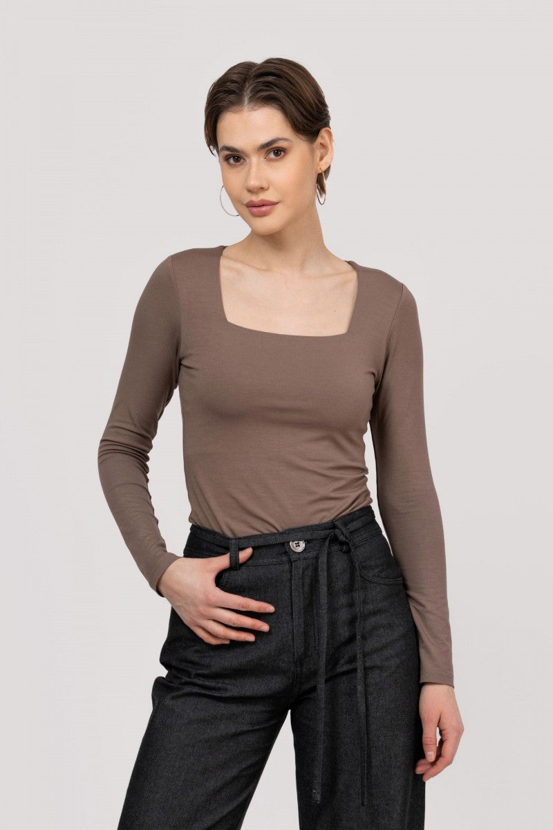 Bluzka z kwadratowym dekoltem mokka