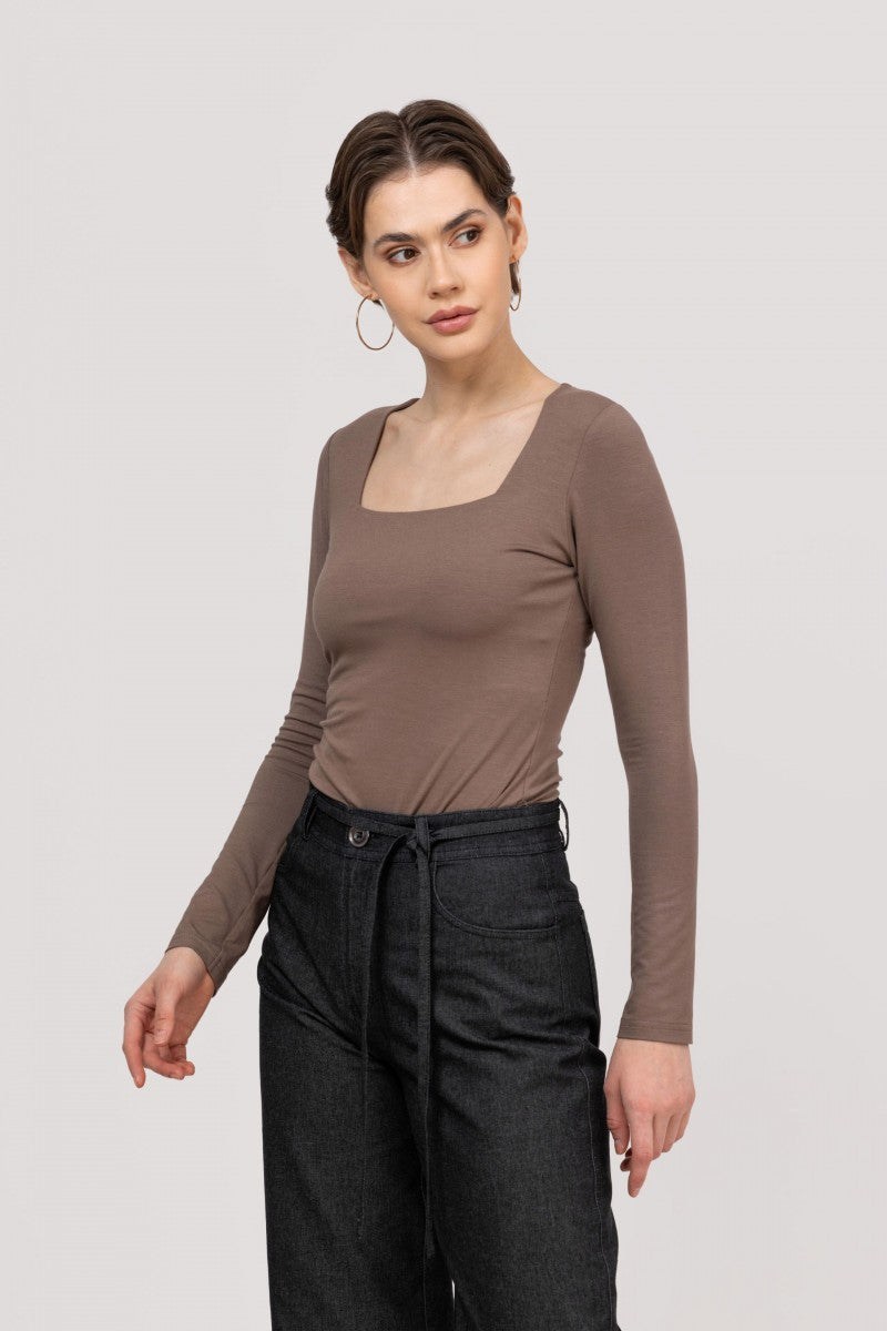 Bluzka z kwadratowym dekoltem mokka