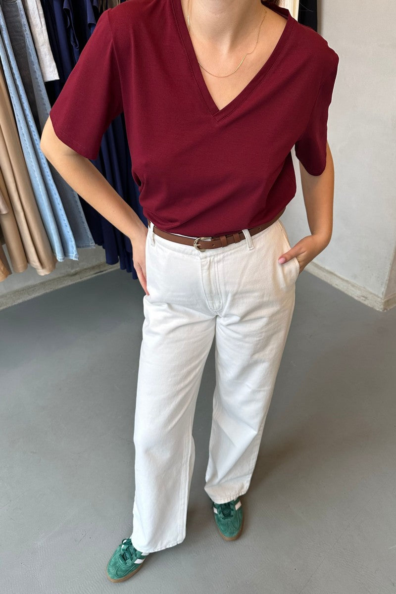 T-shirt z dekoltem v o pudełkowym kroju burgund