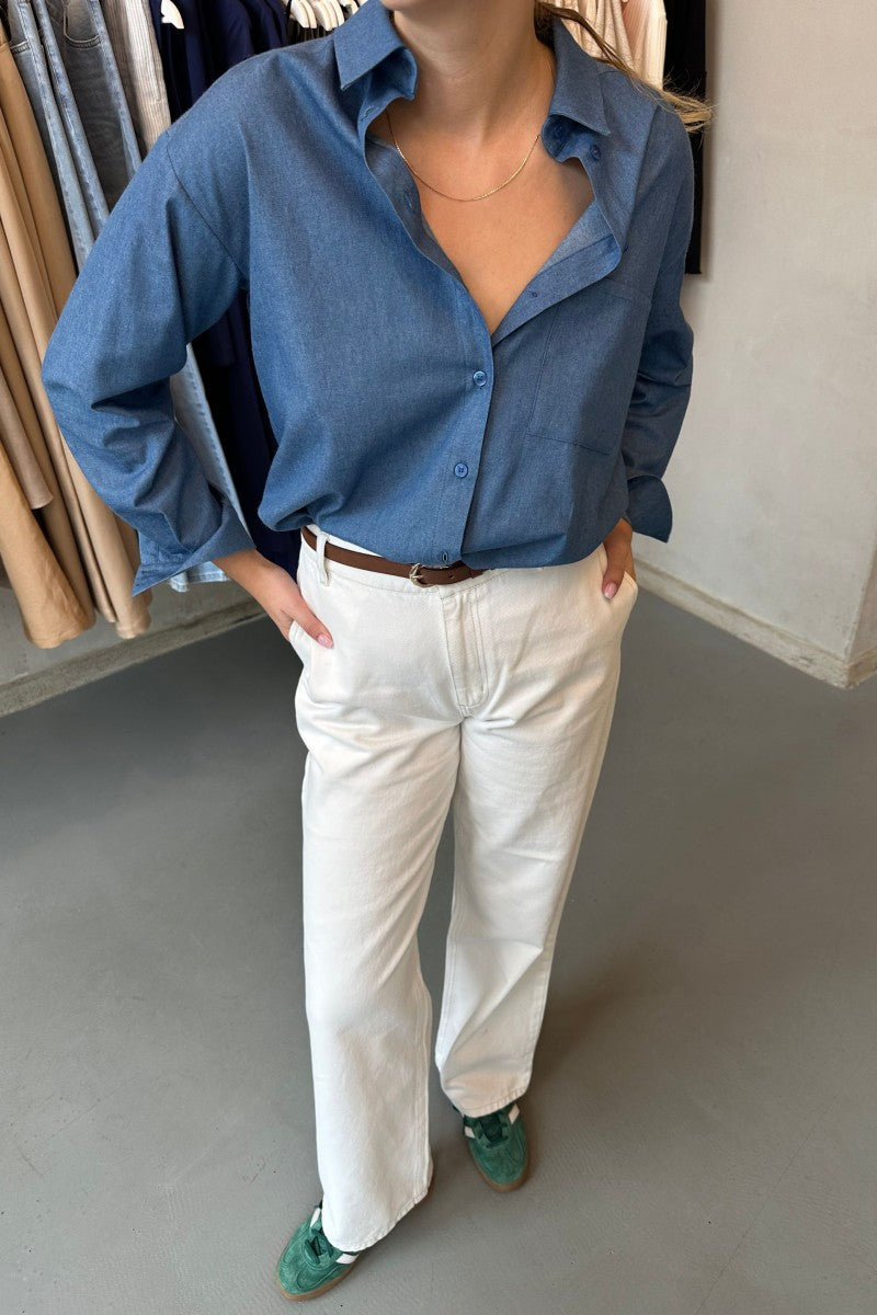 Jeansowa koszula o luźnym kroju