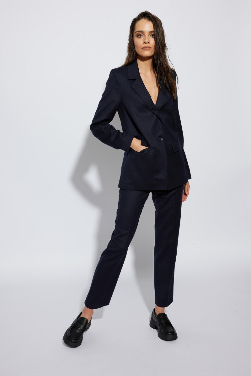 Classic single-breasted navy blue wool jacket