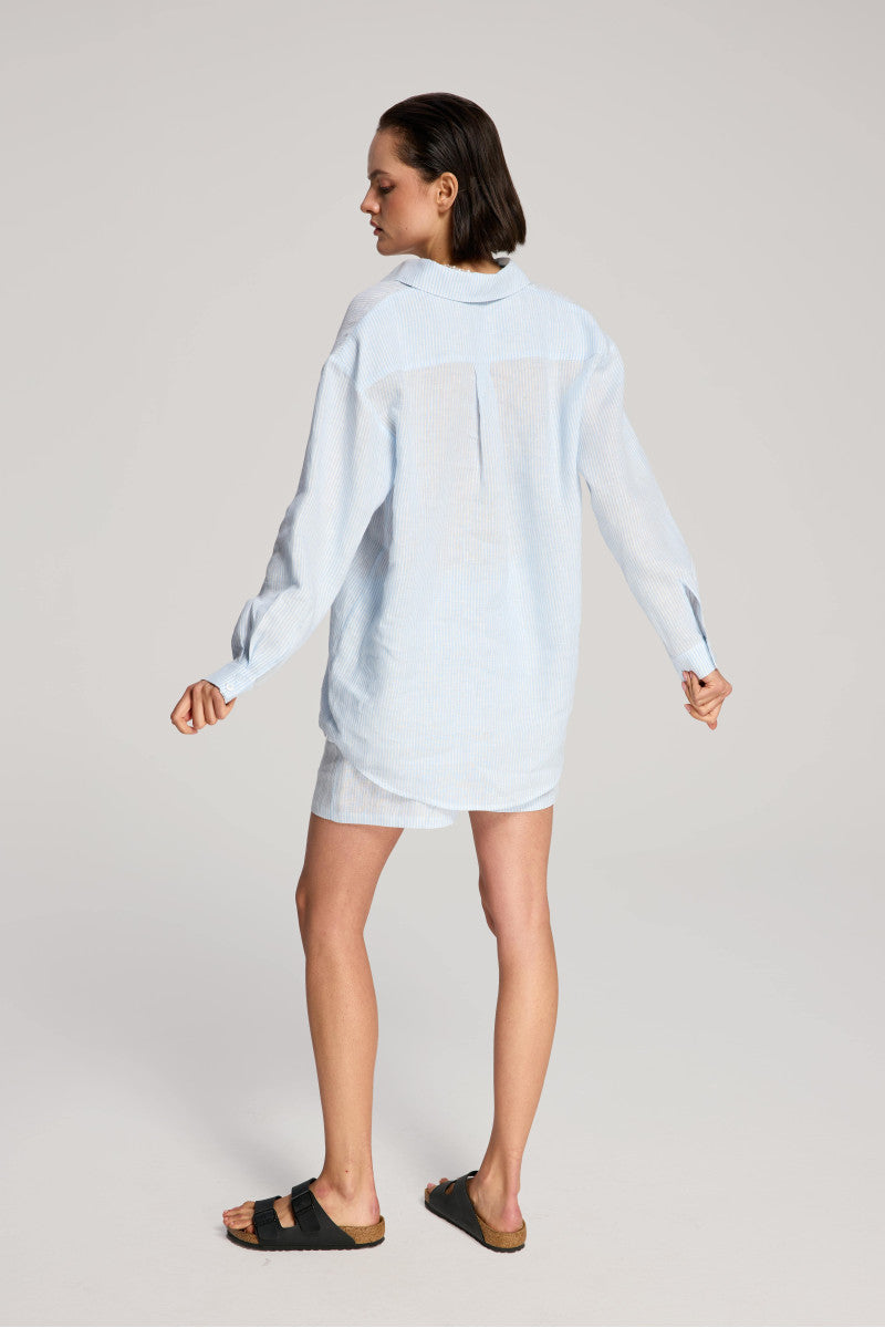 Linen shorts with blue stripes