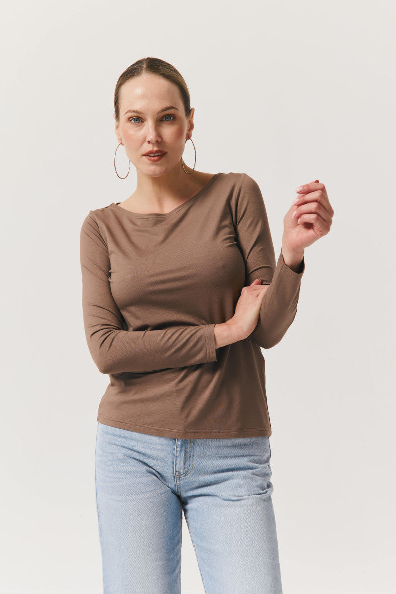 Longsleeve z dekoltem w łódkę kakao