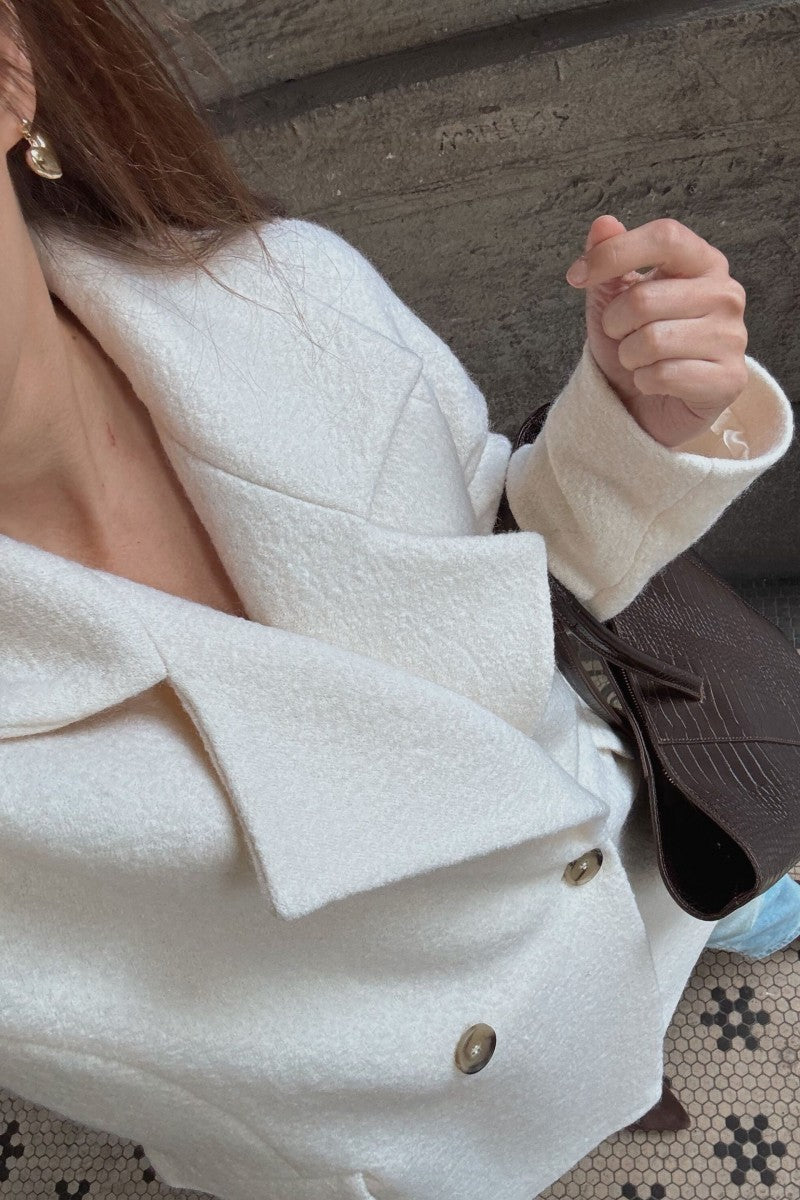 Płaszcz z wełny merino boucle śmietankowa