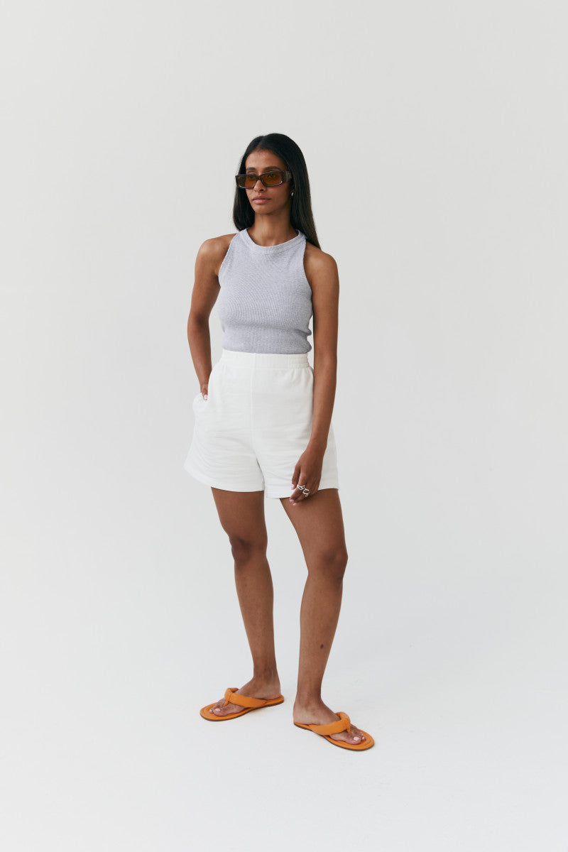 Prążkowany top z dekoltem halter melanż szary