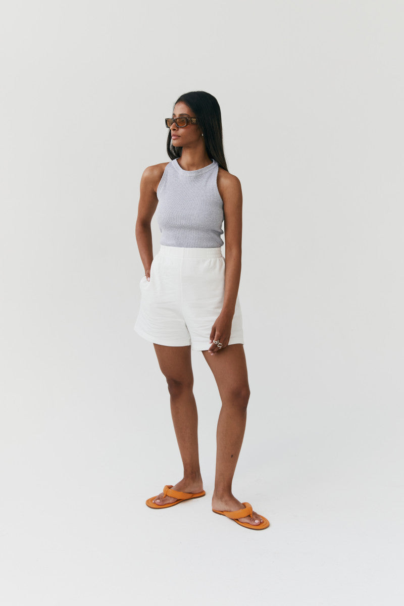 Prążkowany top z dekoltem halter melanż szary