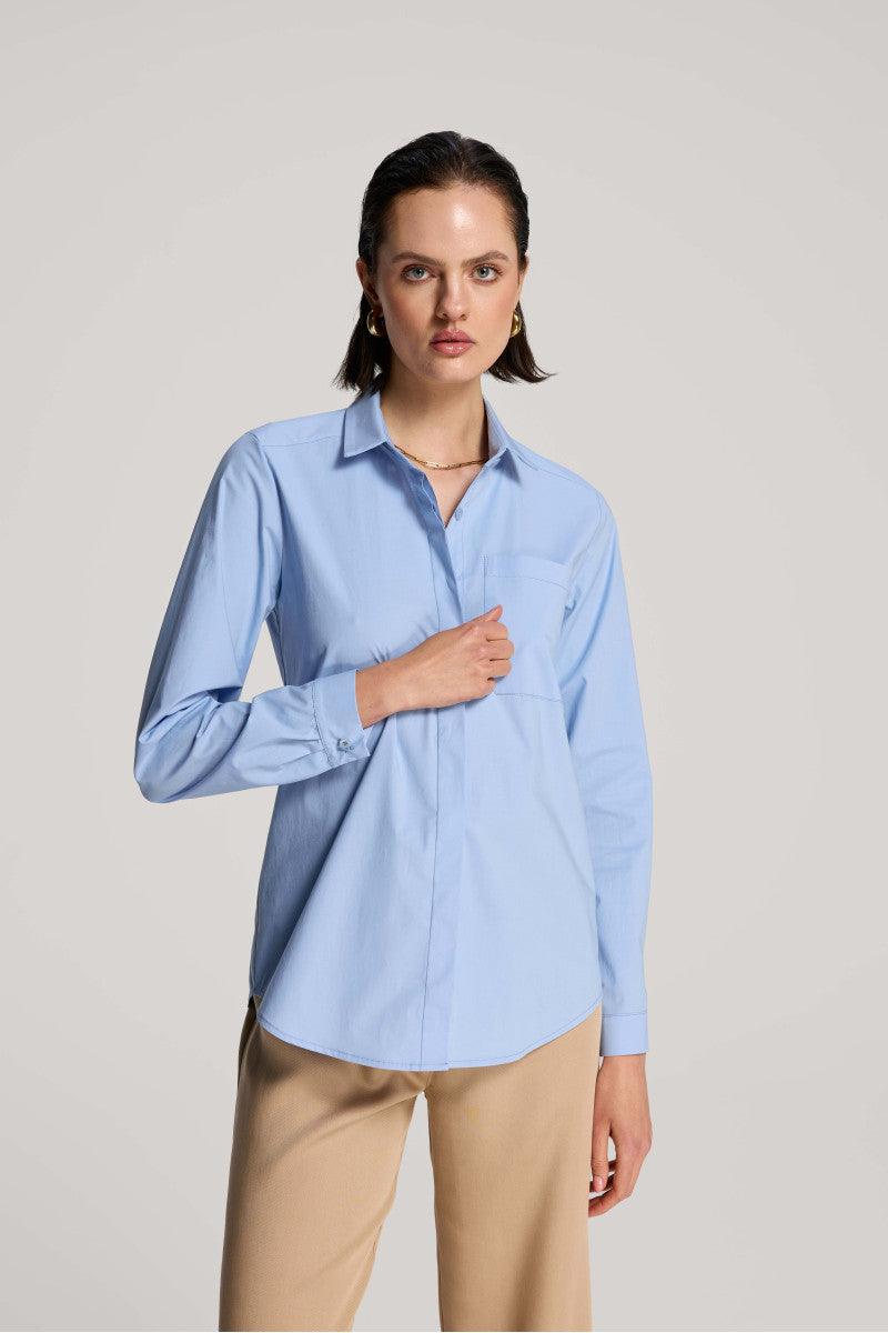 Prosta koszula z bawełny błękitna
