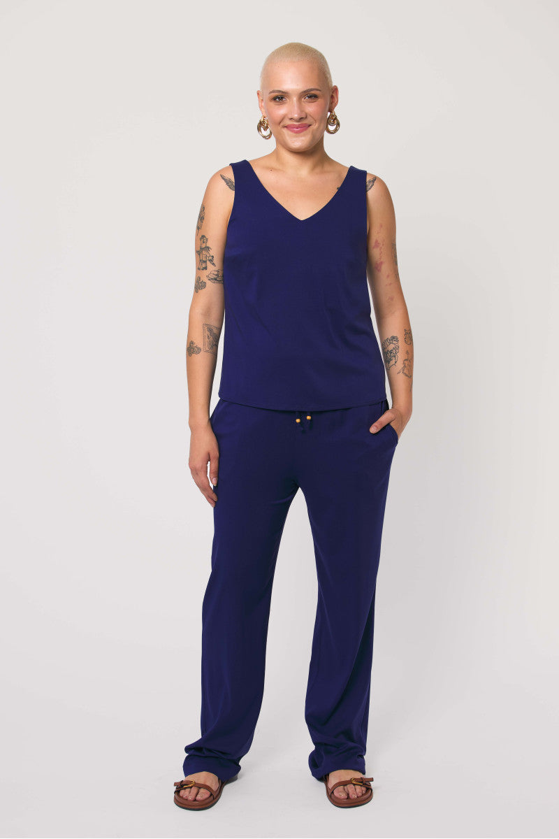 Proste spodnie z wiskozy z wiązaniem granatowe