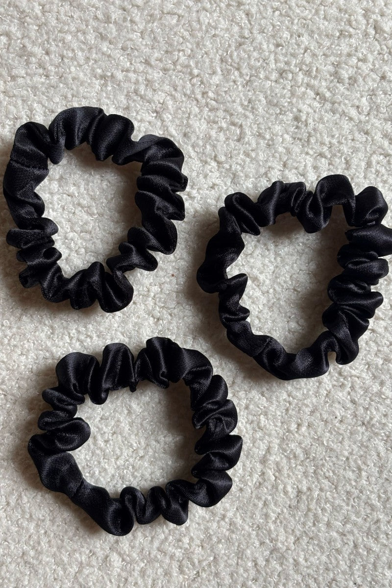 Satin hair band black