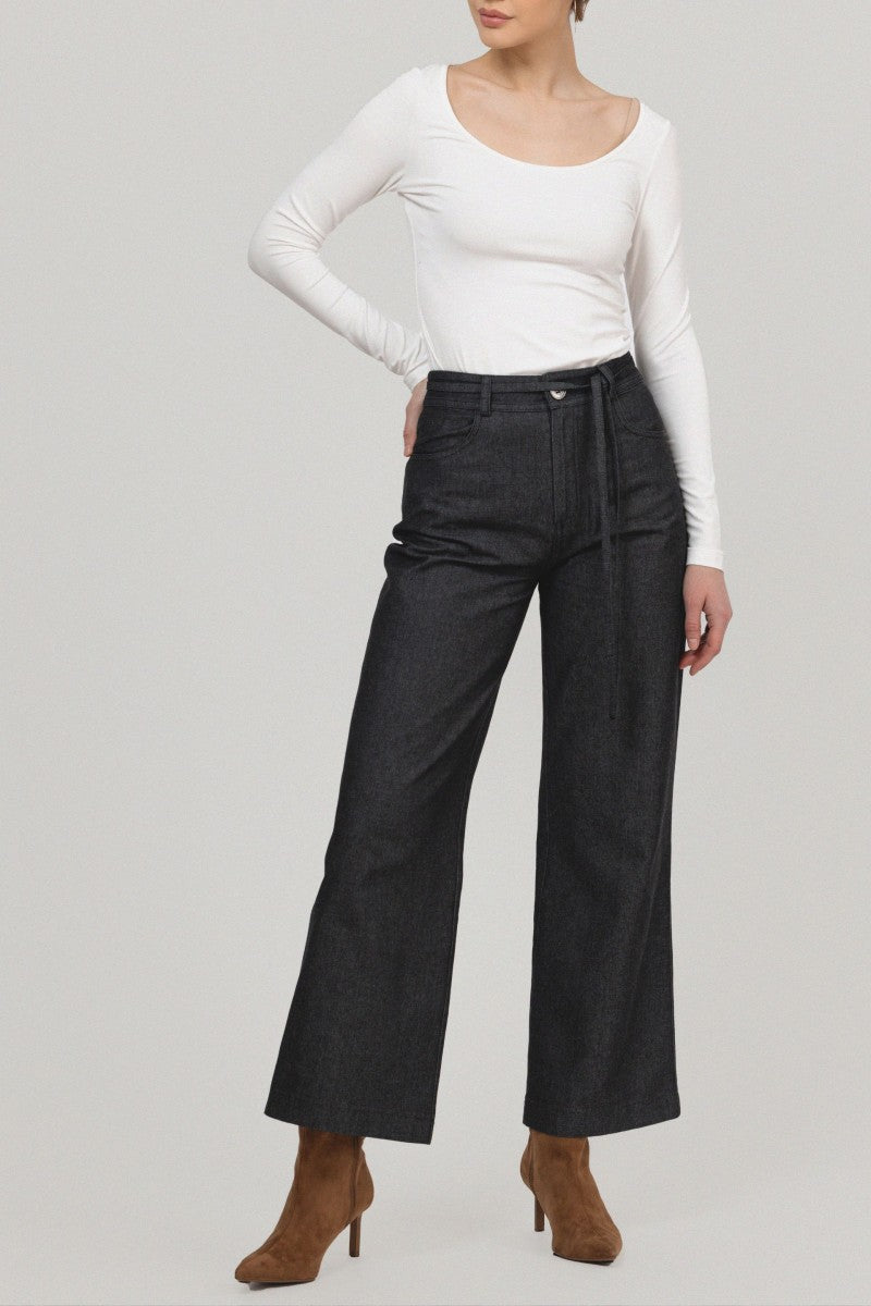 Jeansowe spodnie z paskiem antracyt