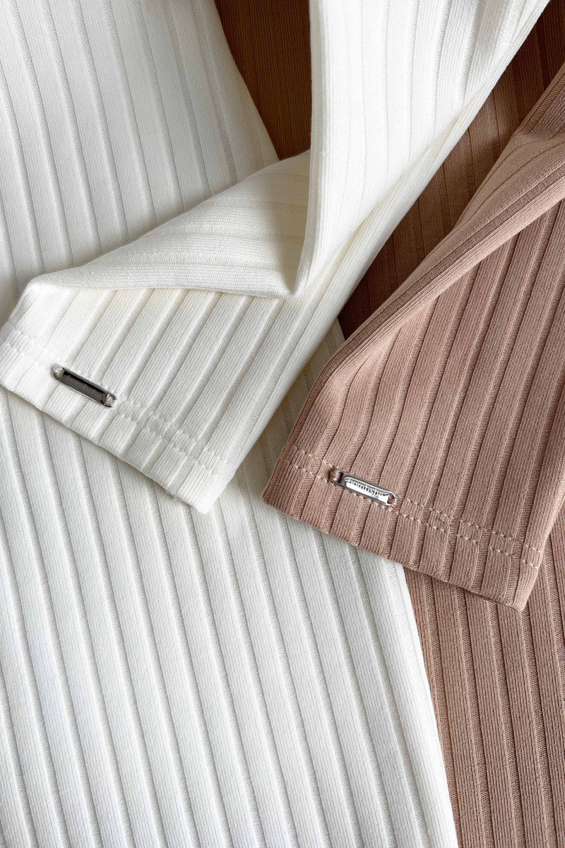 Sukienka mini z prążkowanej bawełny beżowa