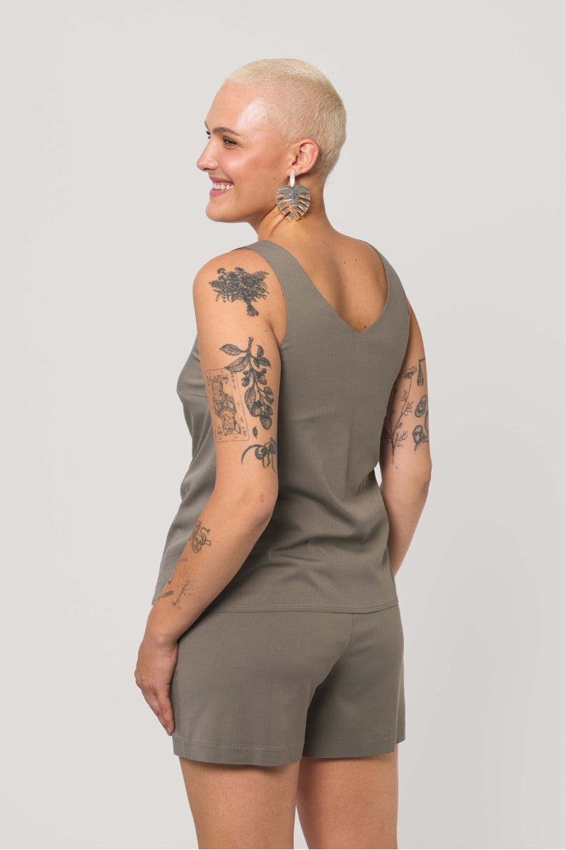 High-waisted khaki shorts