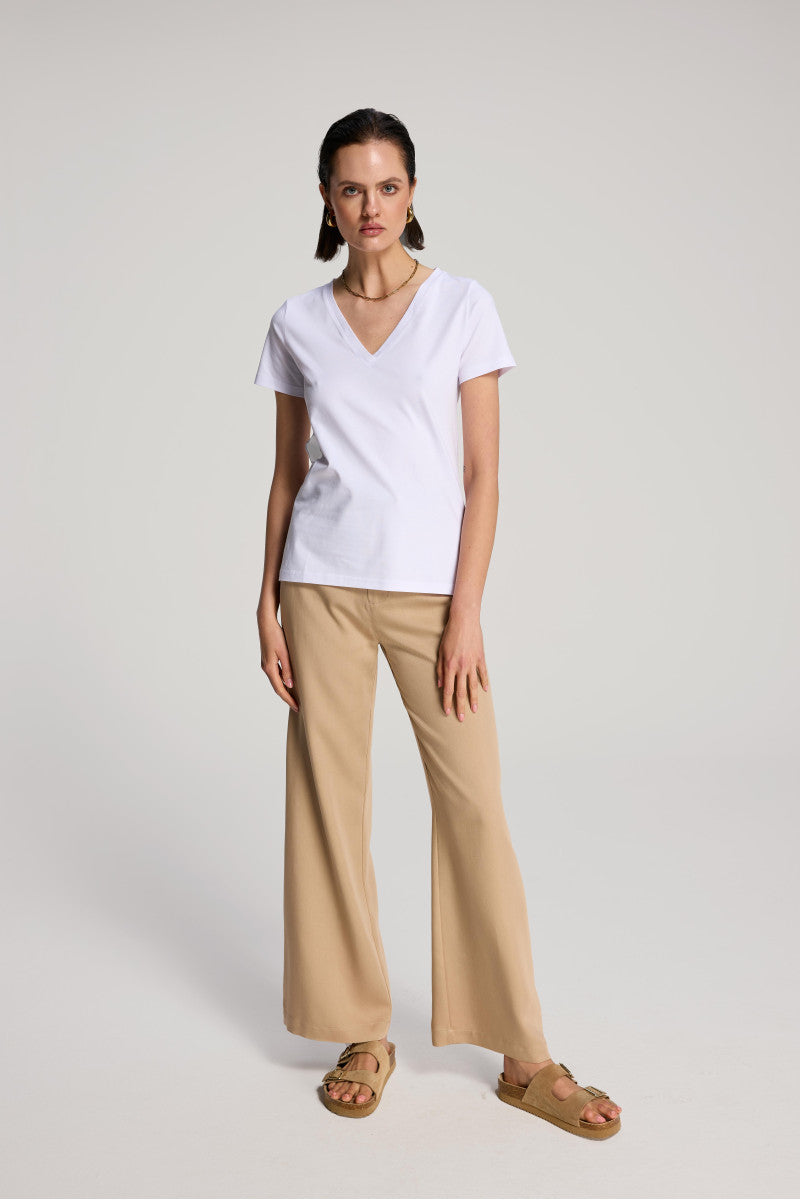 T-shirt z dekoltem v z bawełny supima biały