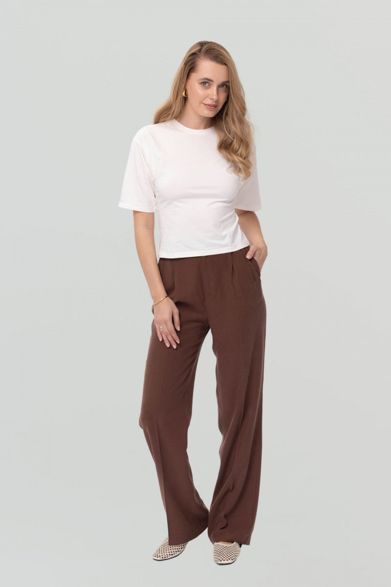 White fitted T-shirt