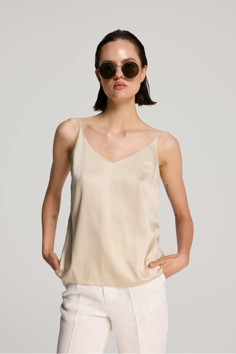 Top na ramiączkach z wiskozy satynowej złoty beżowy