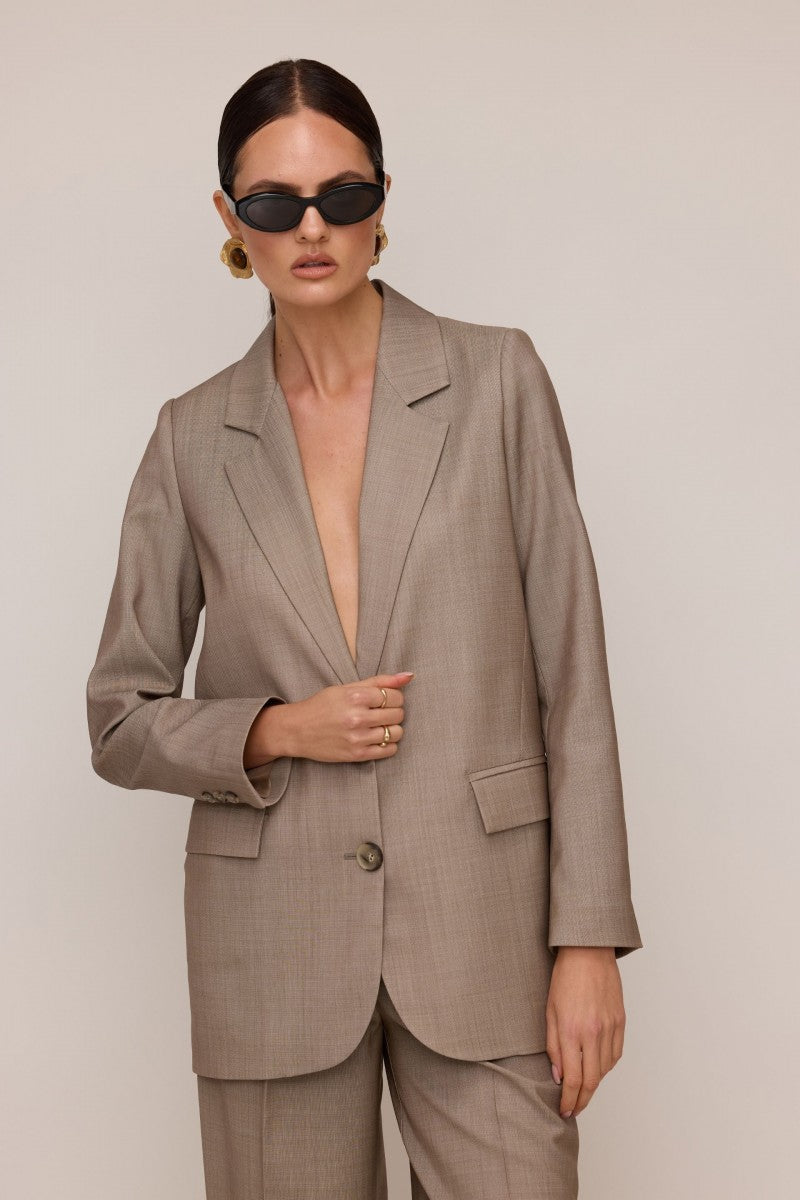 Wełniana marynarka na dwa guziki beżowa