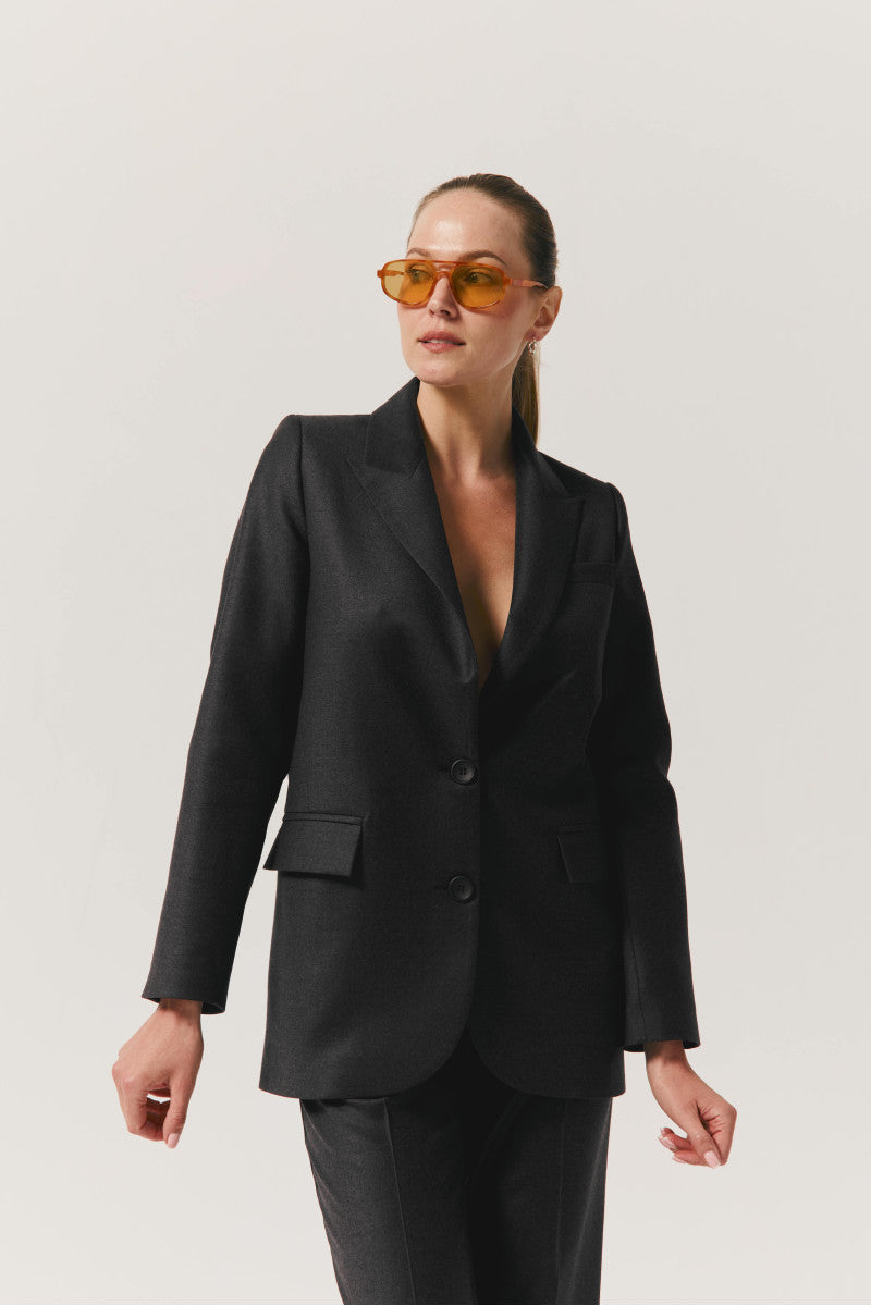 Wełniana marynarka na dwa guziki z dodatkiem jedwabiu antracyt