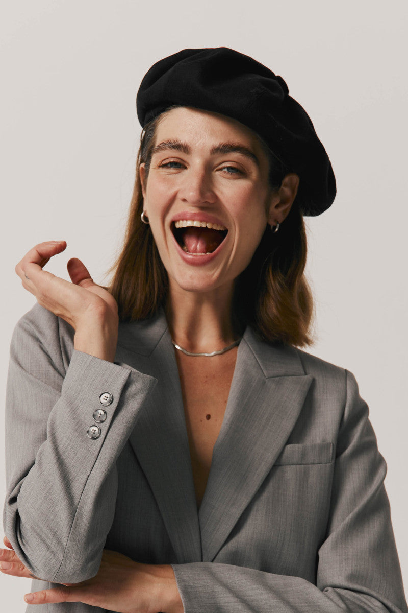 Wełniany beret czarny