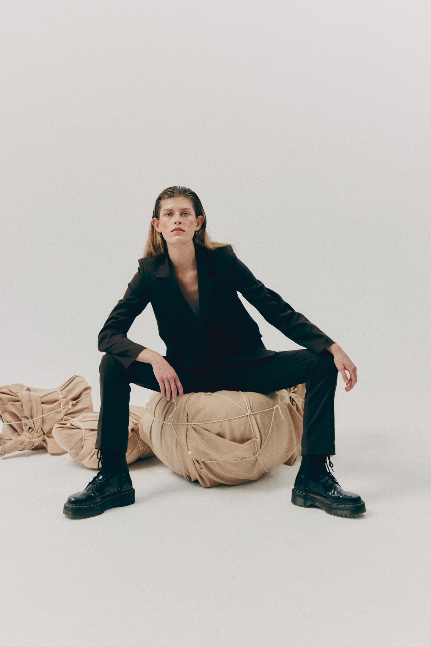 Czekoladowy brąz - jak nosić kolor sezonu?