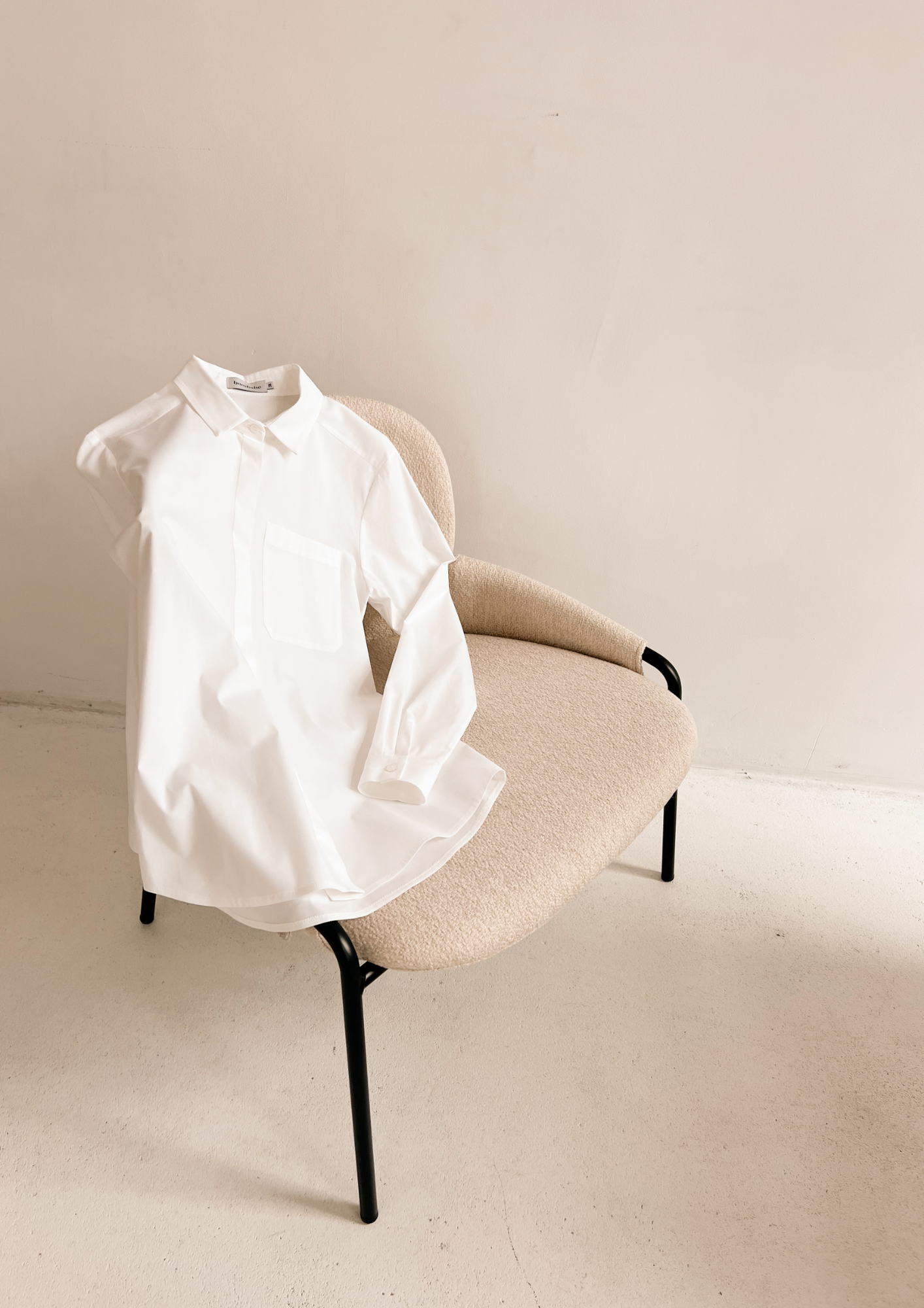 Dlaczego warto inwestować w szafę kapsułową? 5 powodów, które zmienią Twoje podejście do mody