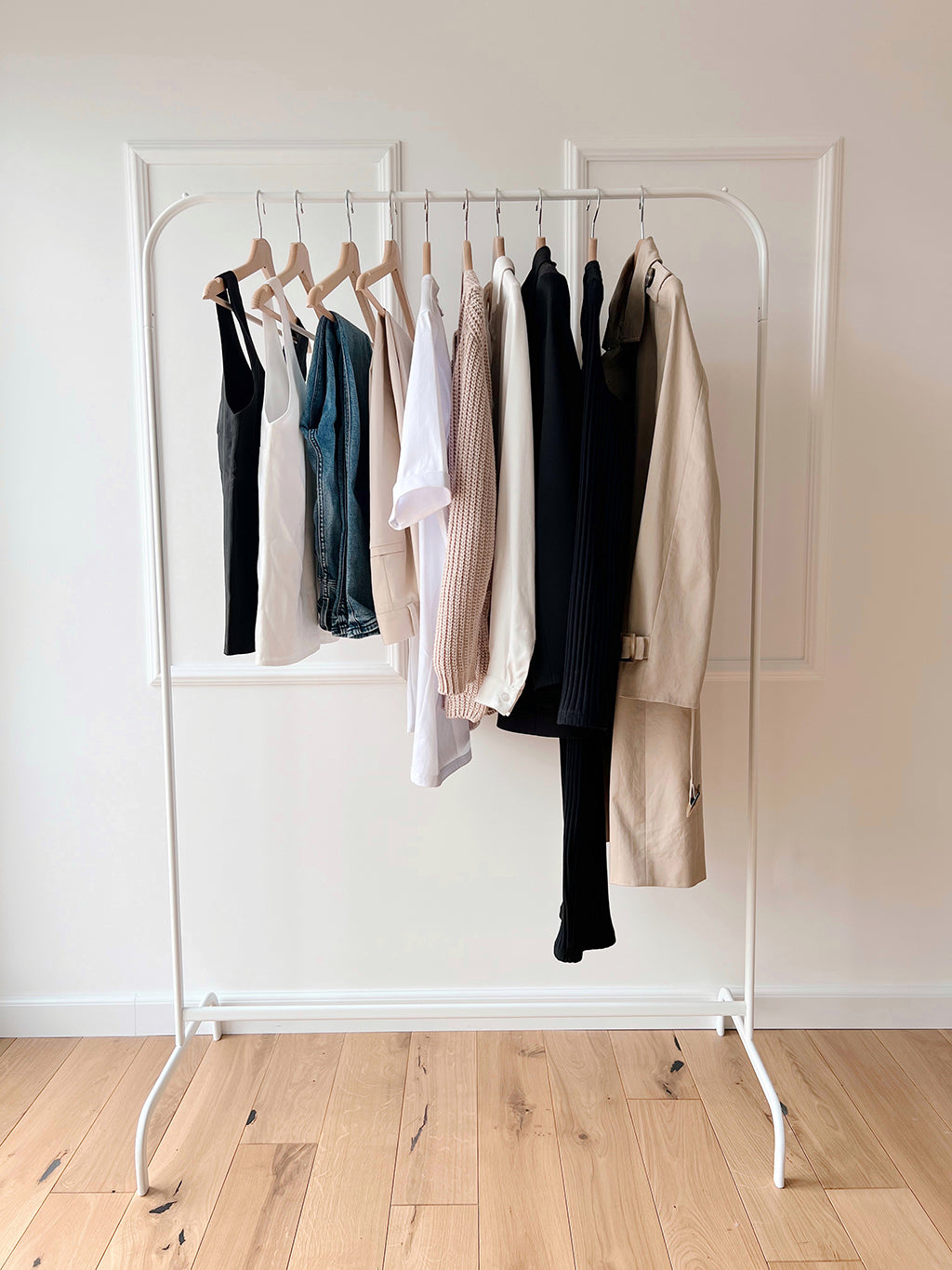 Szafa kapsułowa zima 2022, czyli modne stylizacje na nadchodzący sezon!