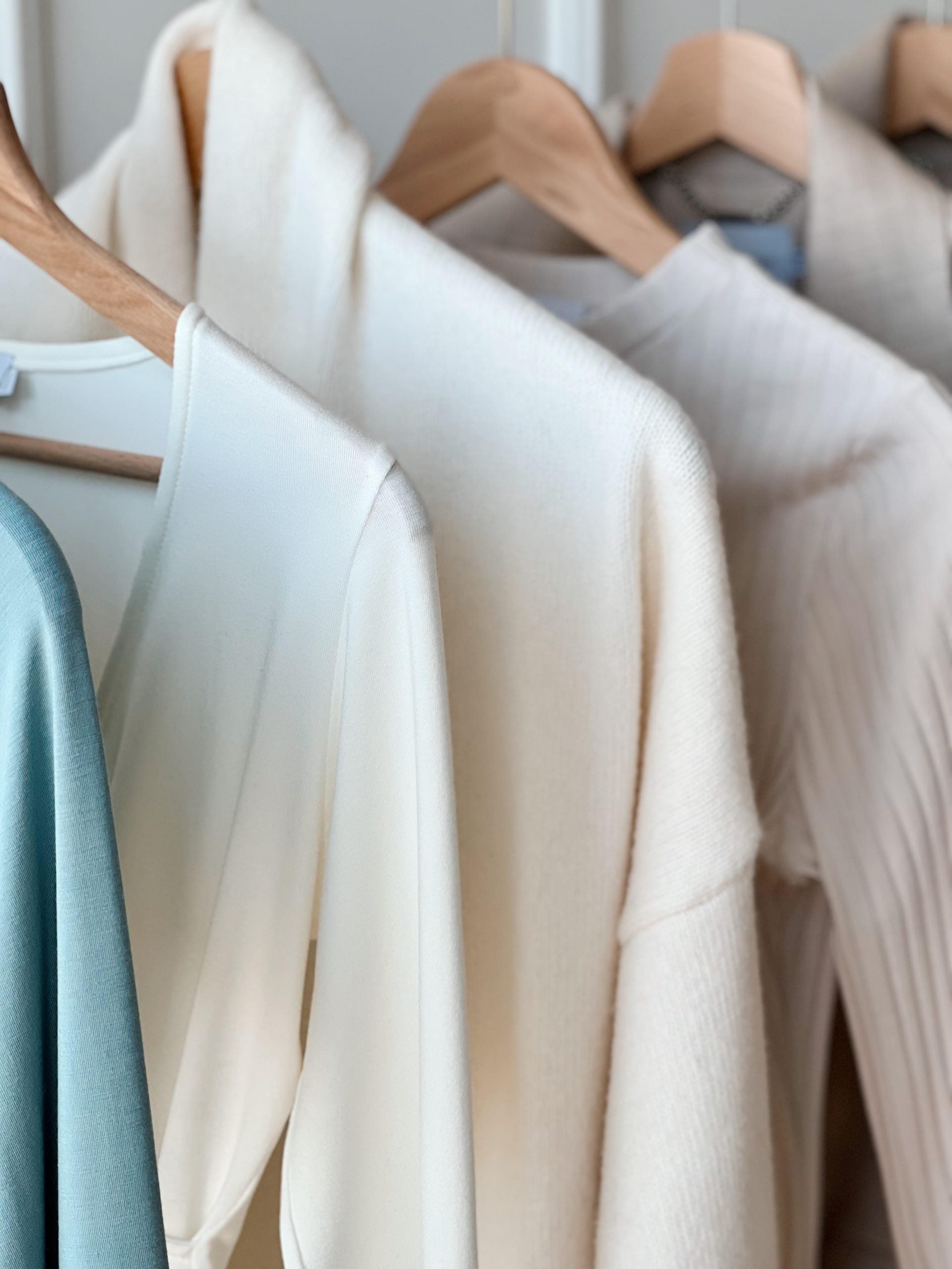 Szafa kapsułowa jesień 2022 – nadszedł czas ją skompletować!