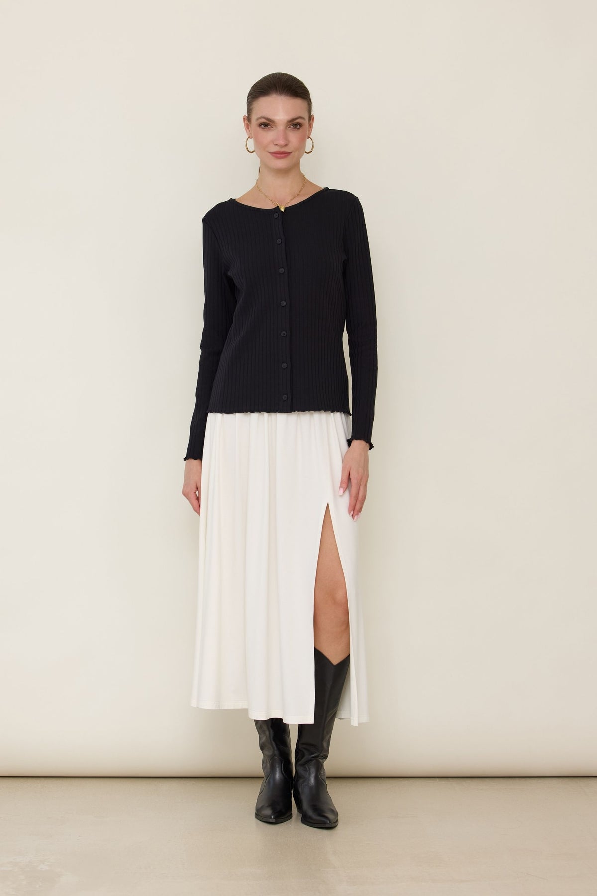 Basic button-down blouse with a wider stripe, black