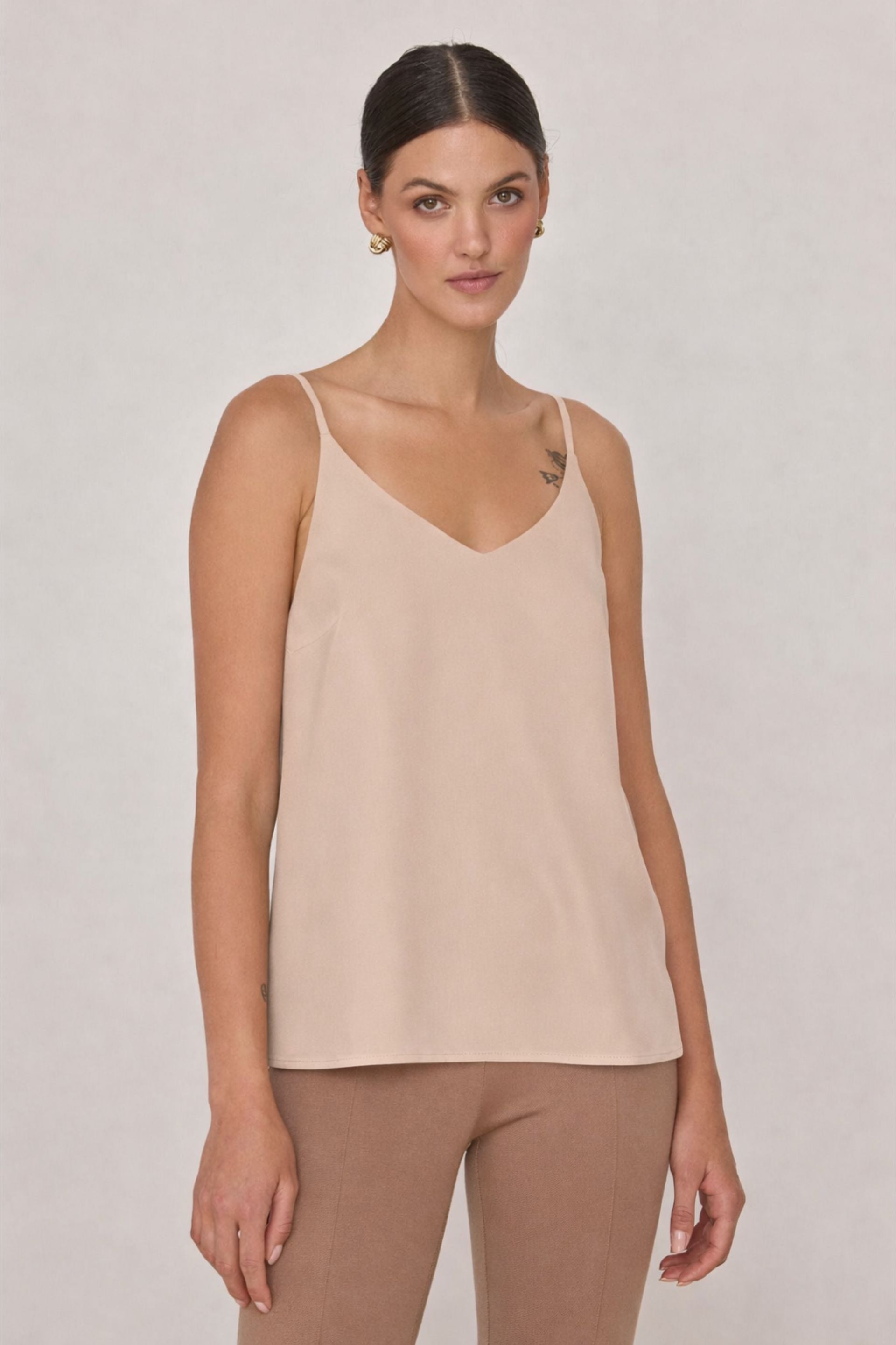 Top na ramiączkach z wiskozy jasny beż