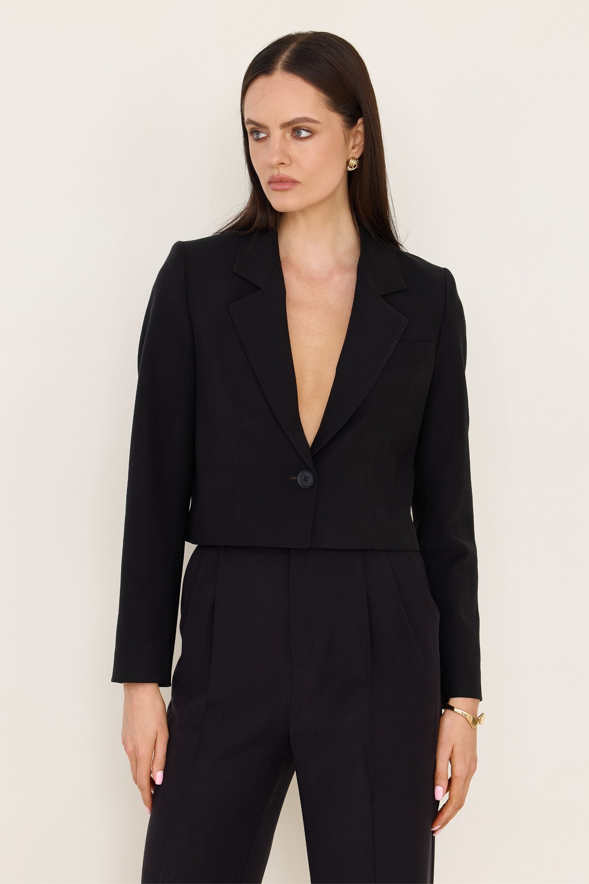 Krótka marynarka z wiskozy czarny