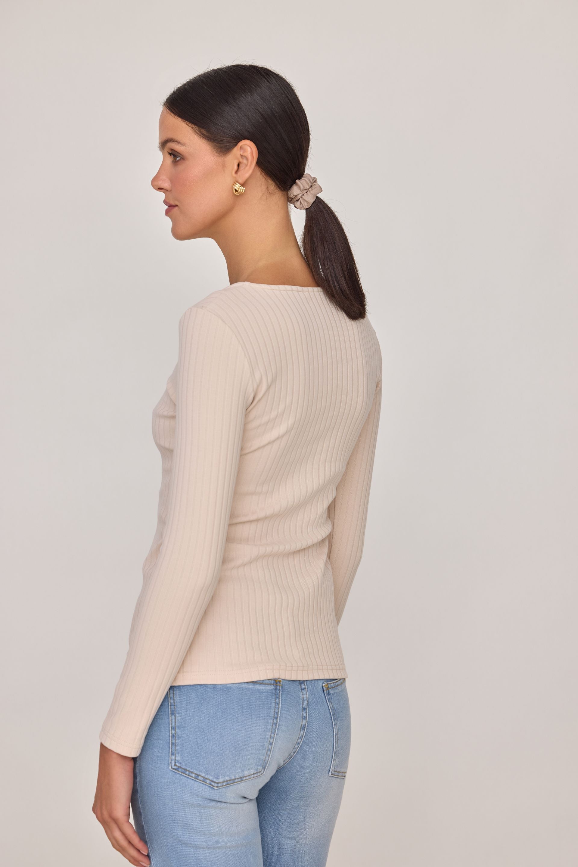 Longsleeve w szerszy prążek beżowy