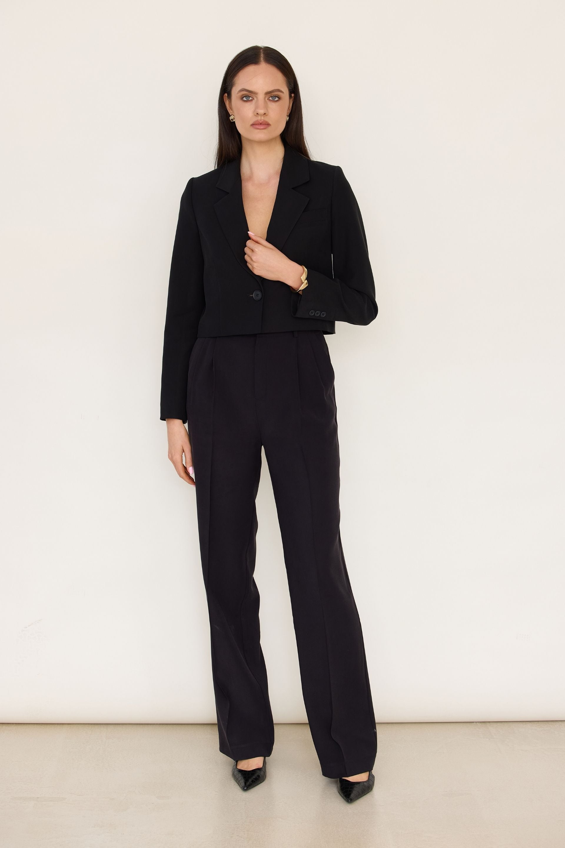 Krótka marynarka z wiskozy czarny